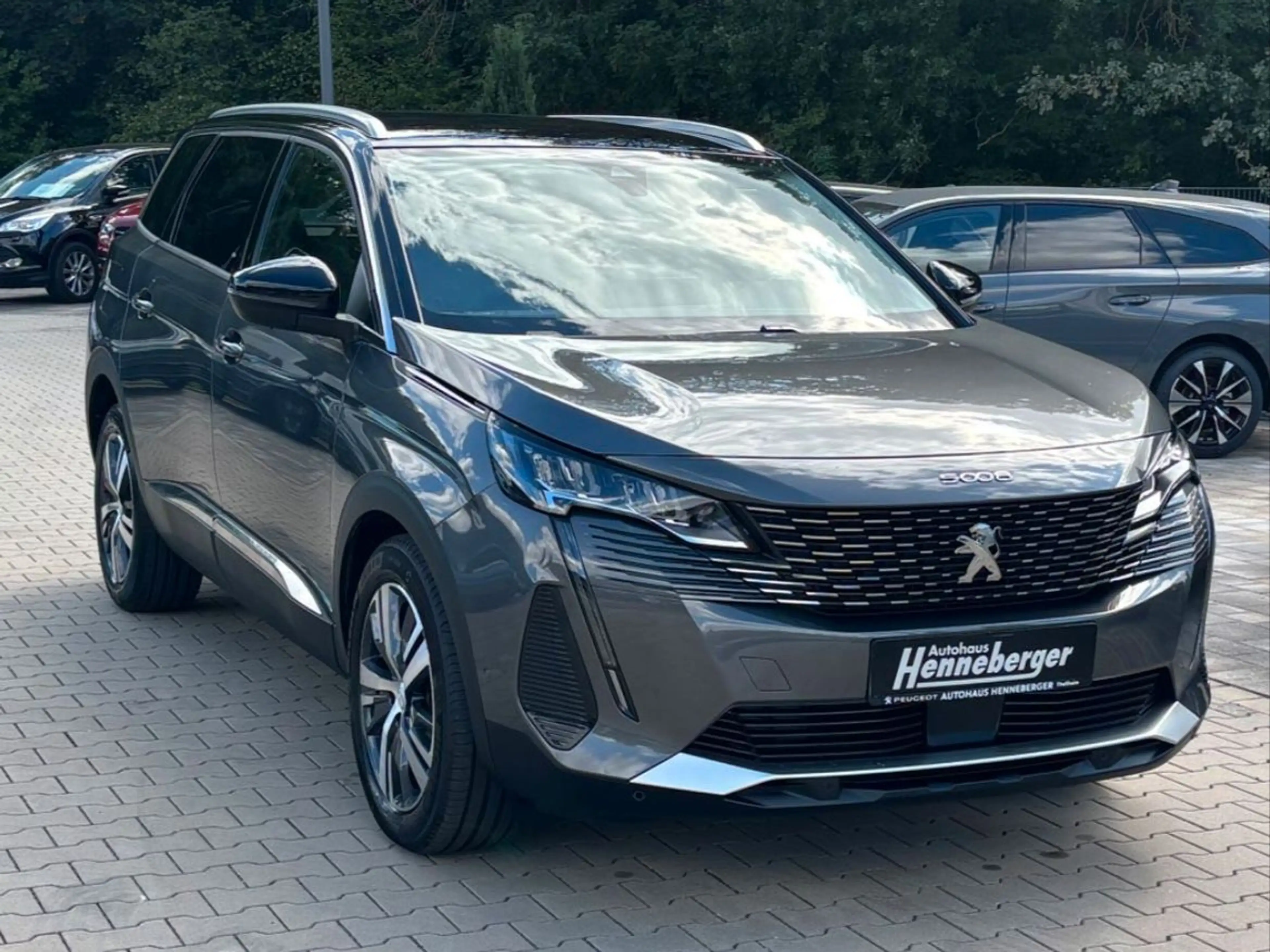 Peugeot 5008 Allure Pack | 7 Sitze | SHZ| CarPlay — photo 3