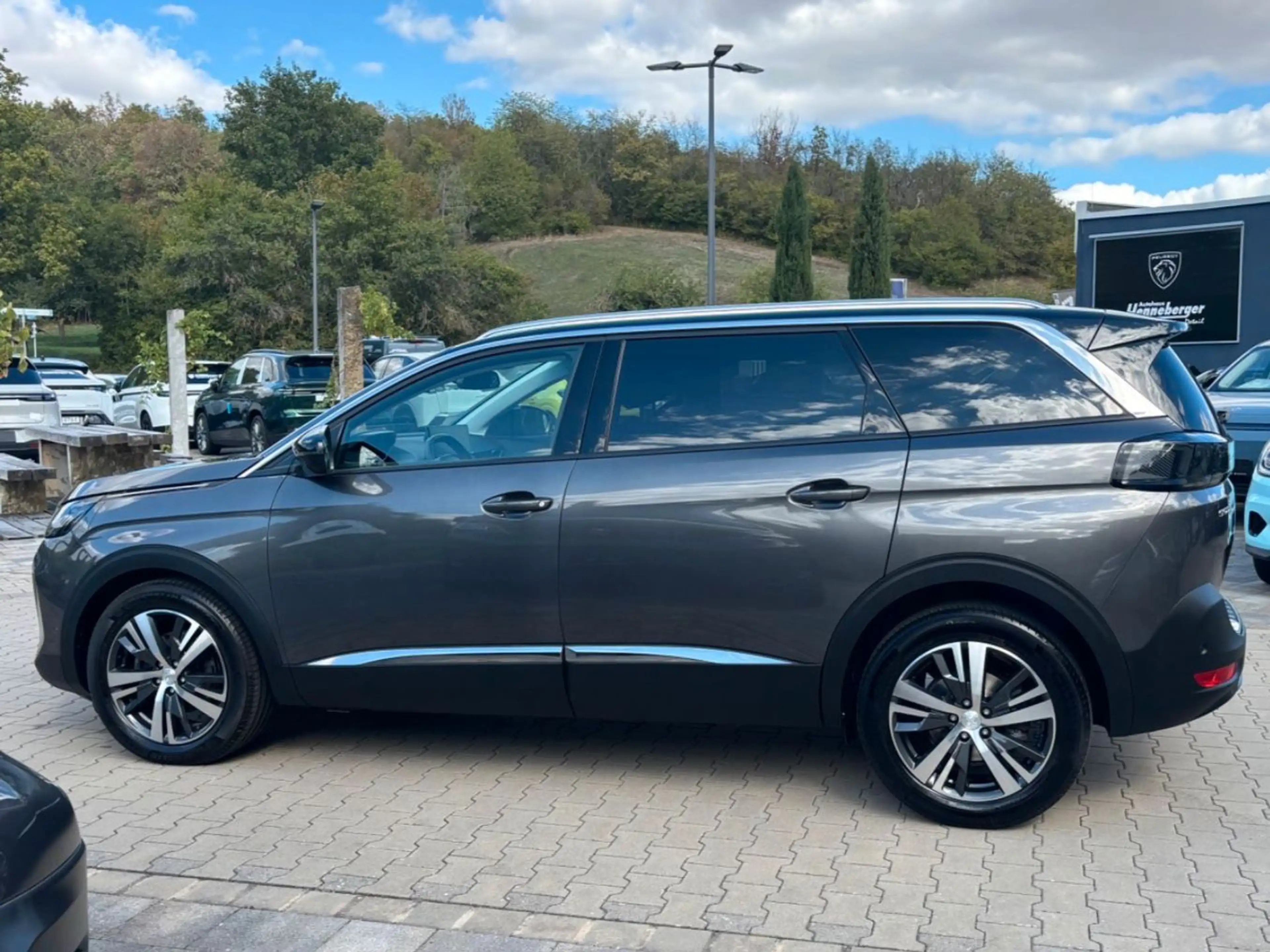 Peugeot 5008 Allure Pack | 7 Sitze | SHZ| CarPlay — photo 7