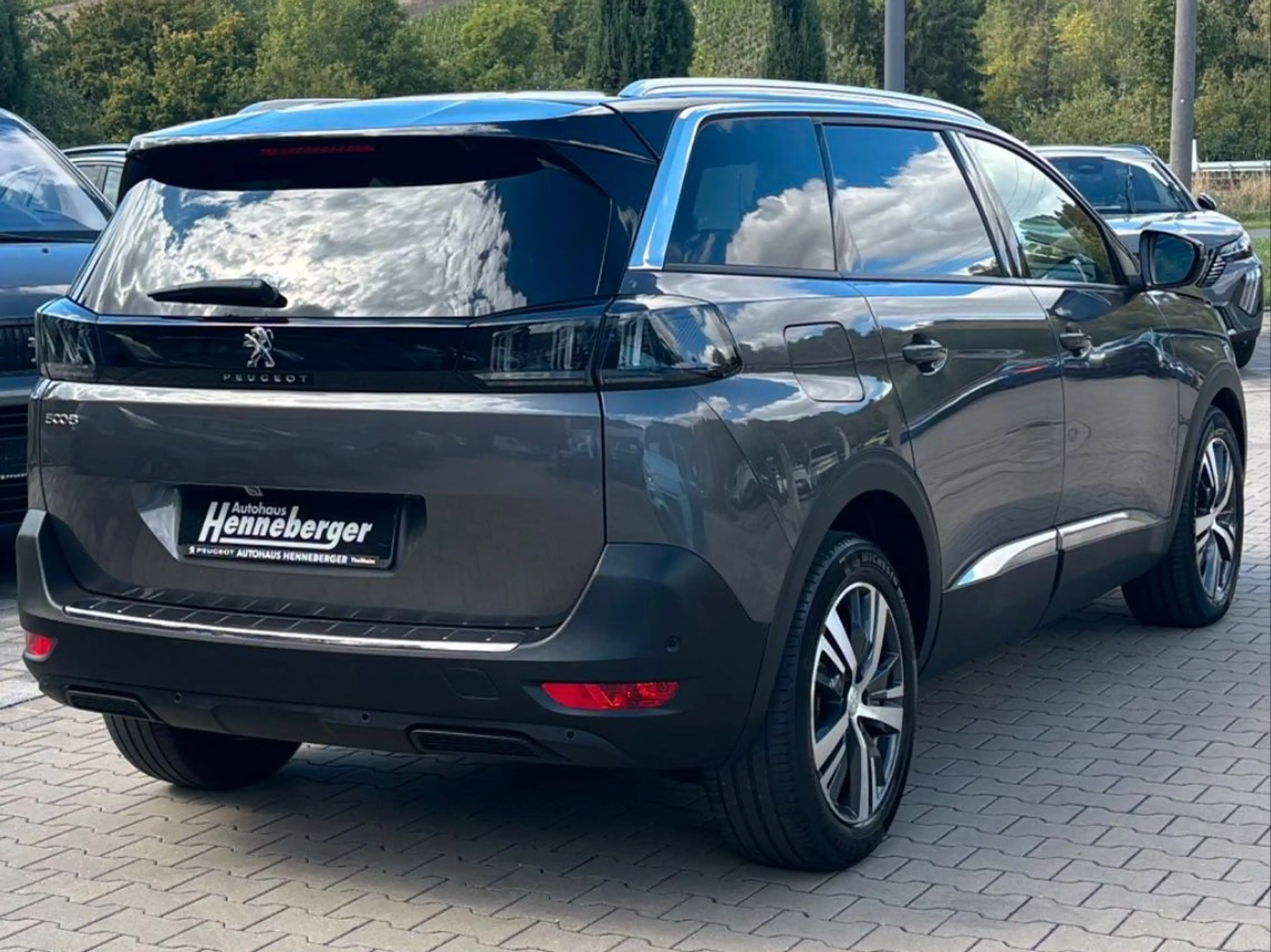 Peugeot 5008 Allure Pack | 7 Sitze | SHZ| CarPlay — photo 5