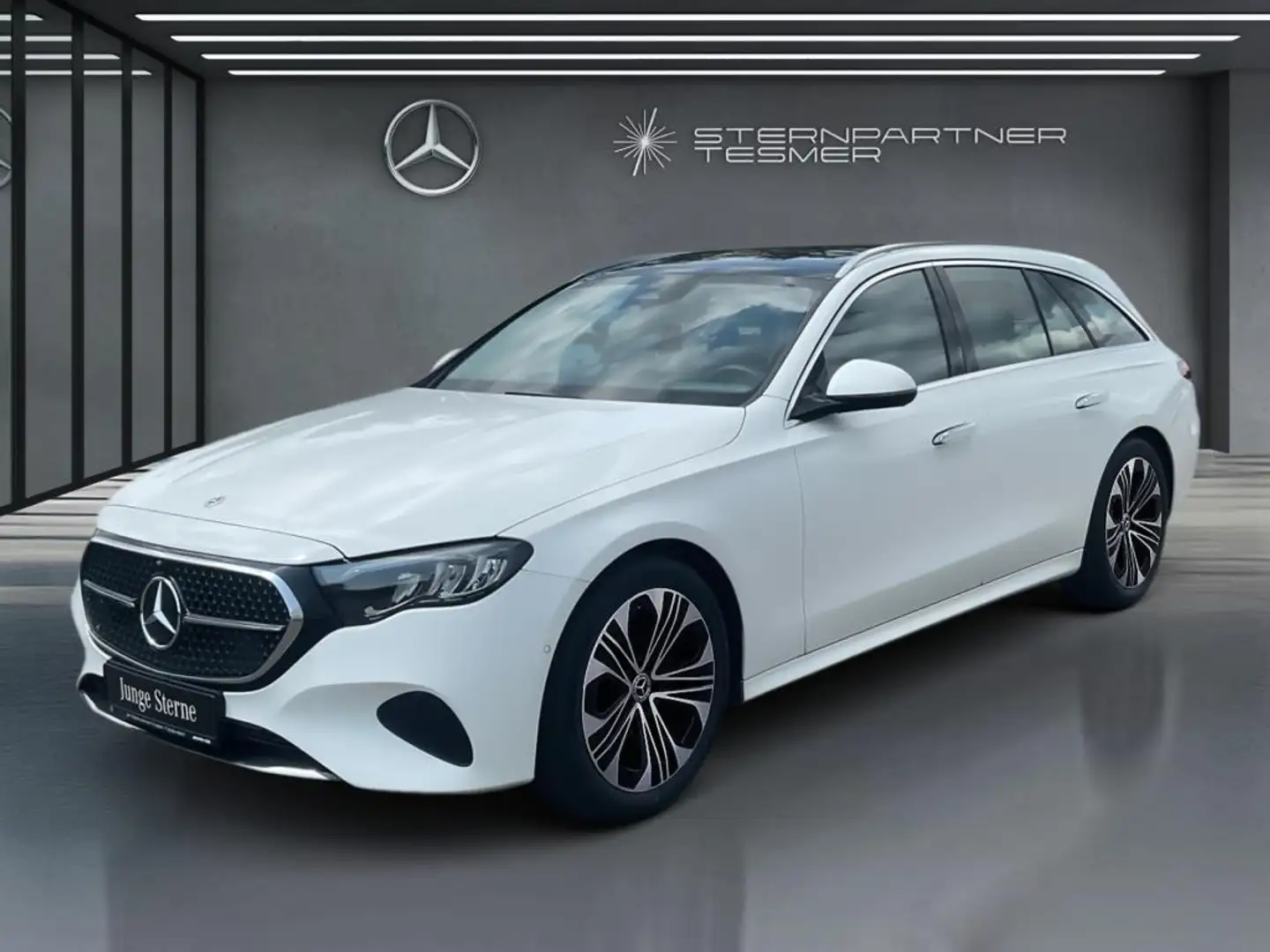 Mercedes-Benz E 200 T +Distro+AHK+PANO+RFK+MBUX+Adapt. Fahrw. Wit - 2