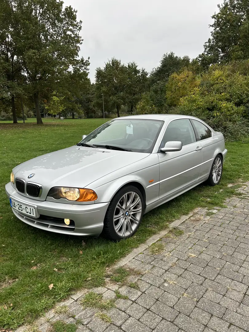 BMW 320 320 Ci coupé - 55.050km - Carnet complet - 1