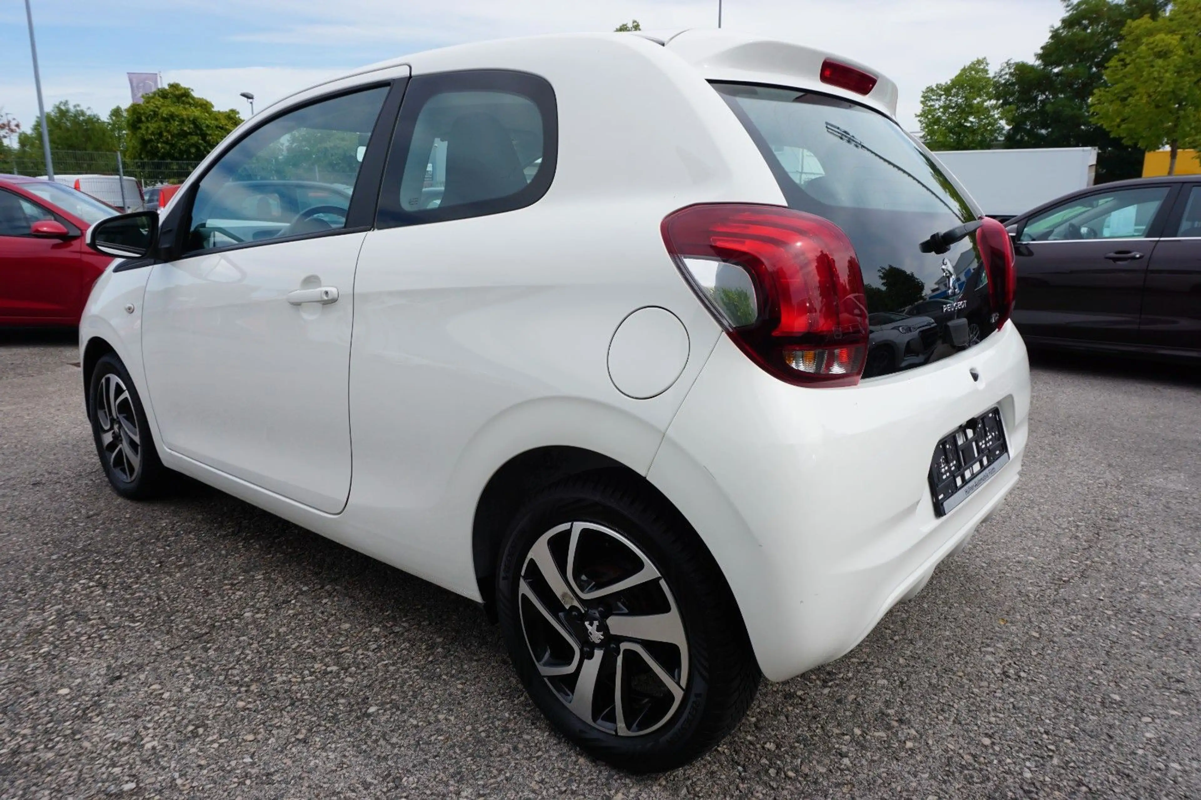 Peugeot 108 Active Automatik, Navi-App*Kamera*Allwetter — photo 9