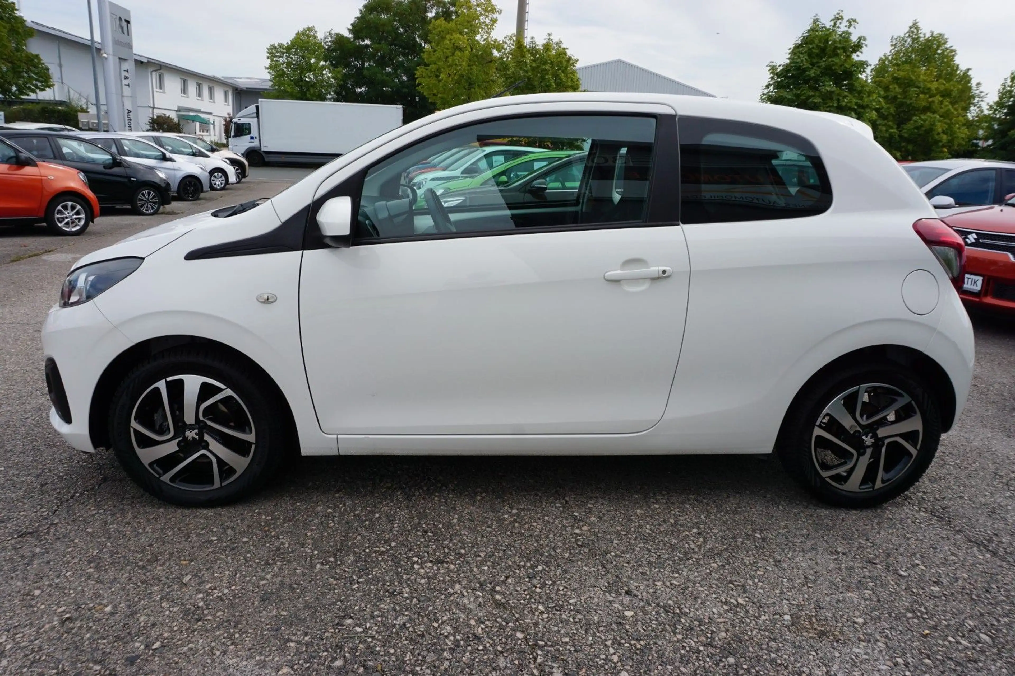 Peugeot 108 Active Automatik, Navi-App*Kamera*Allwetter — photo 11