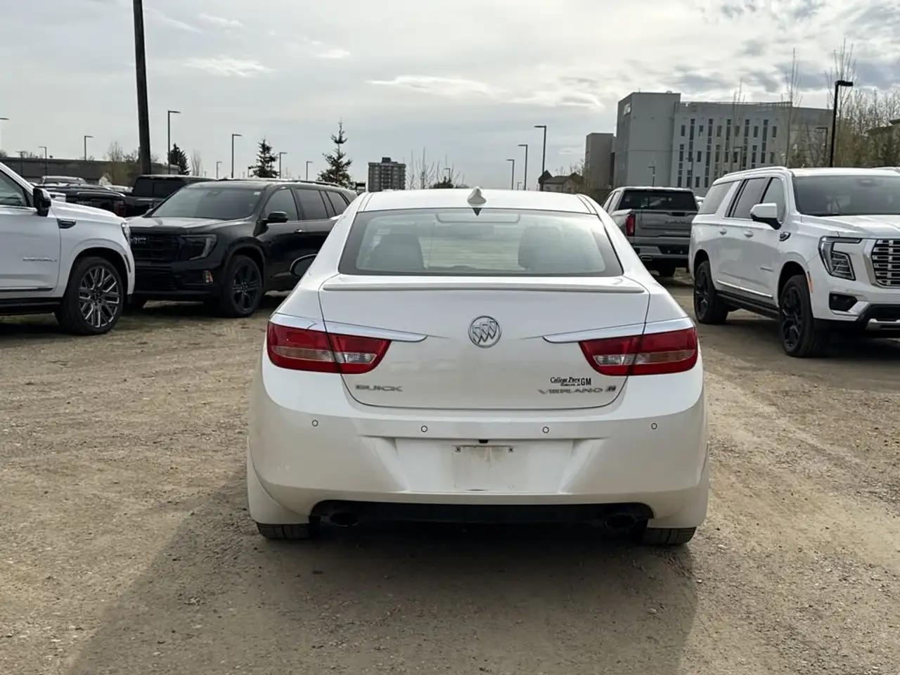 Buick Verano снимка Buick Verano