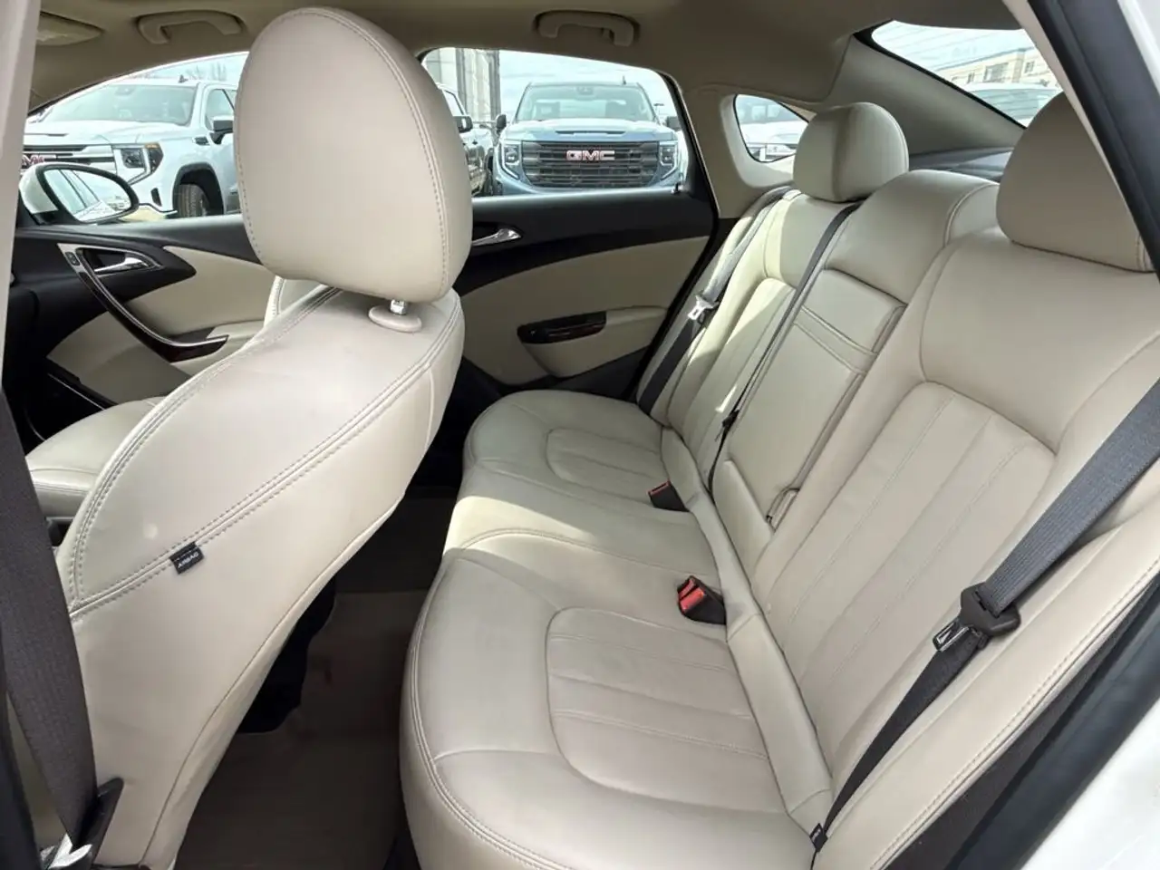 Buick Verano снимка Buick Verano