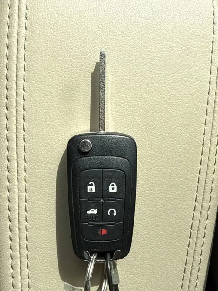 Buick Verano снимка Buick Verano