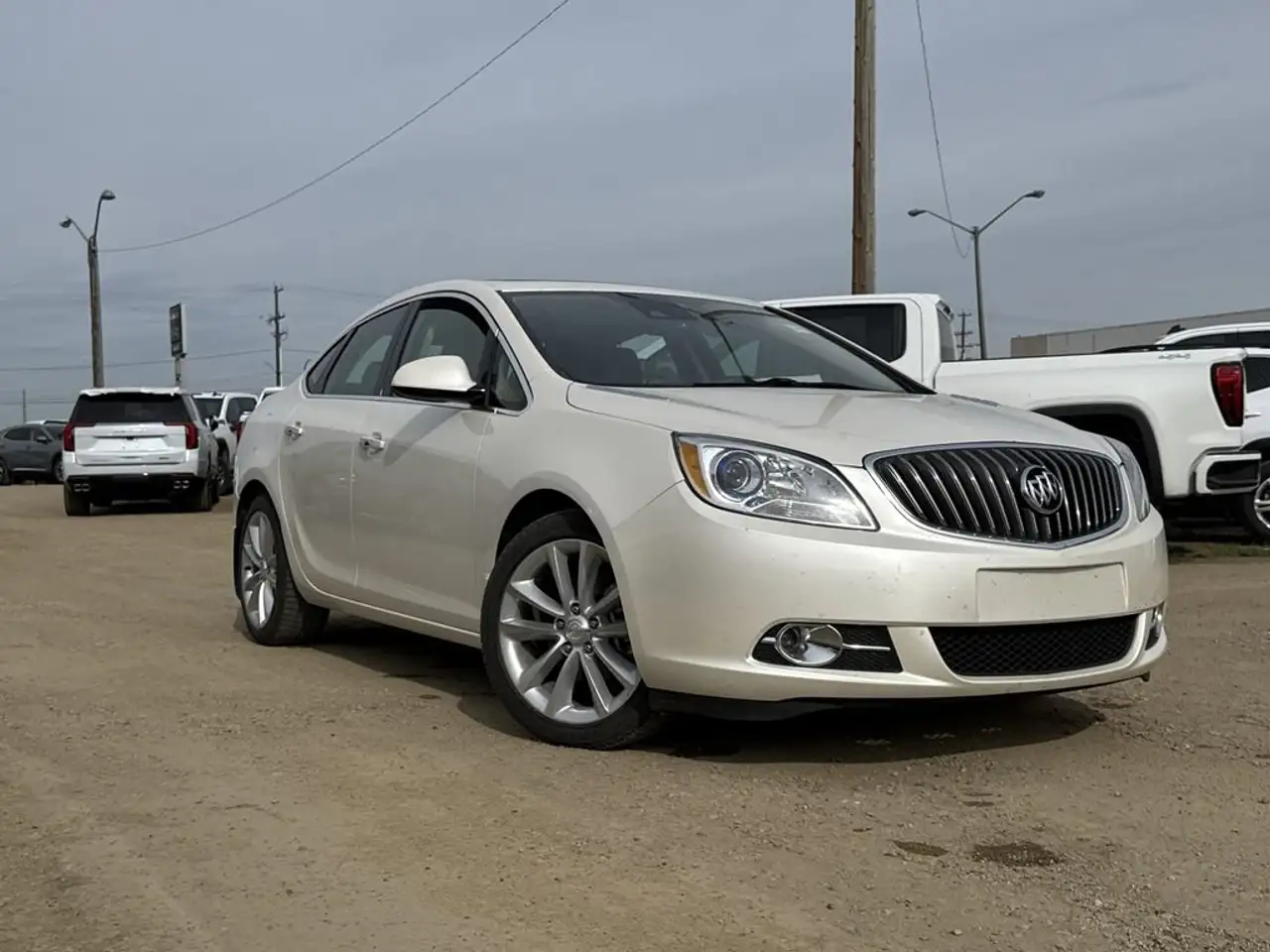 Buick Verano снимка Buick Verano