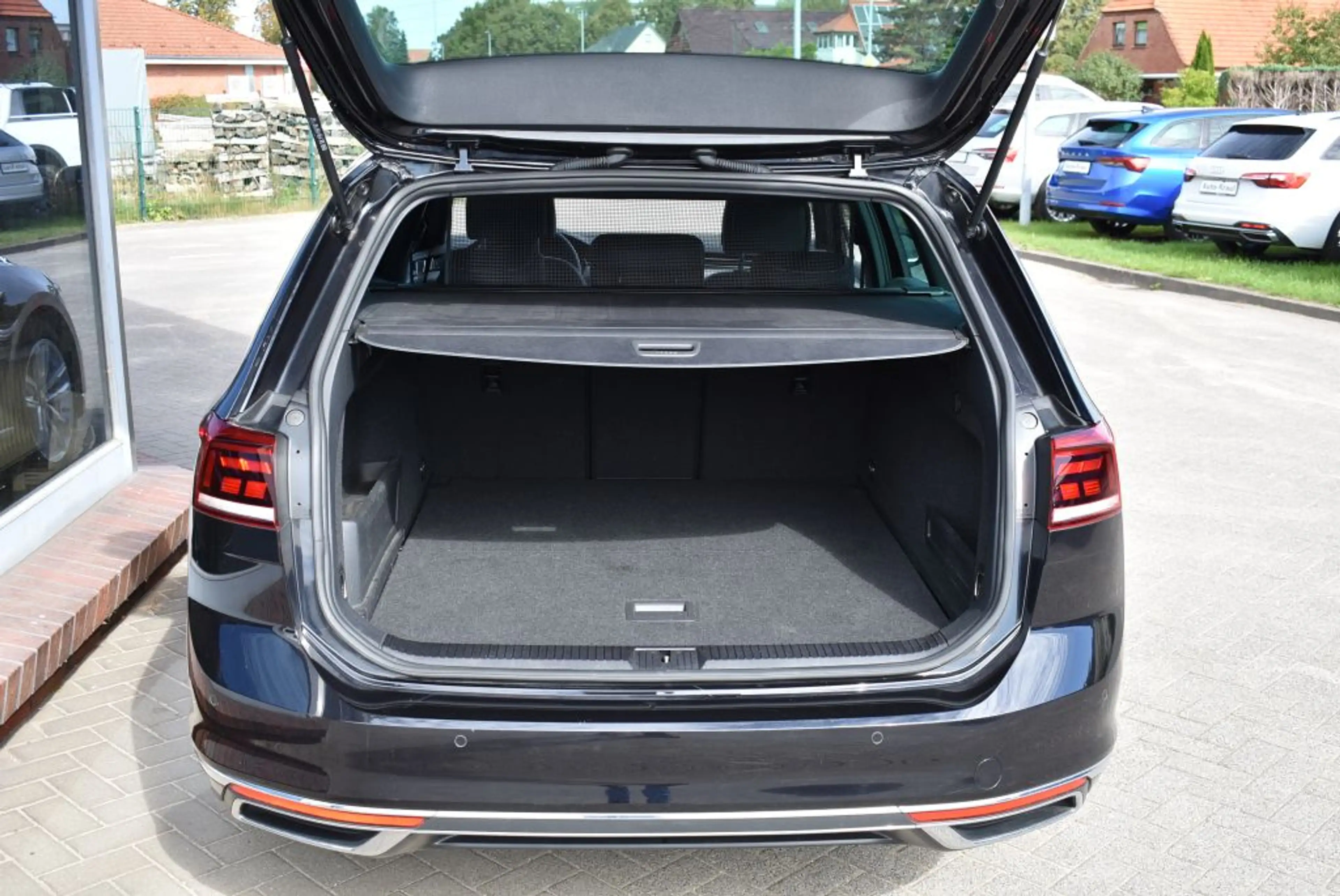 Volkswagen Passat Variant 1.4 TSI Plug-In-Hybrid DSG GTE Alu Navi Klimatroni — photo 5