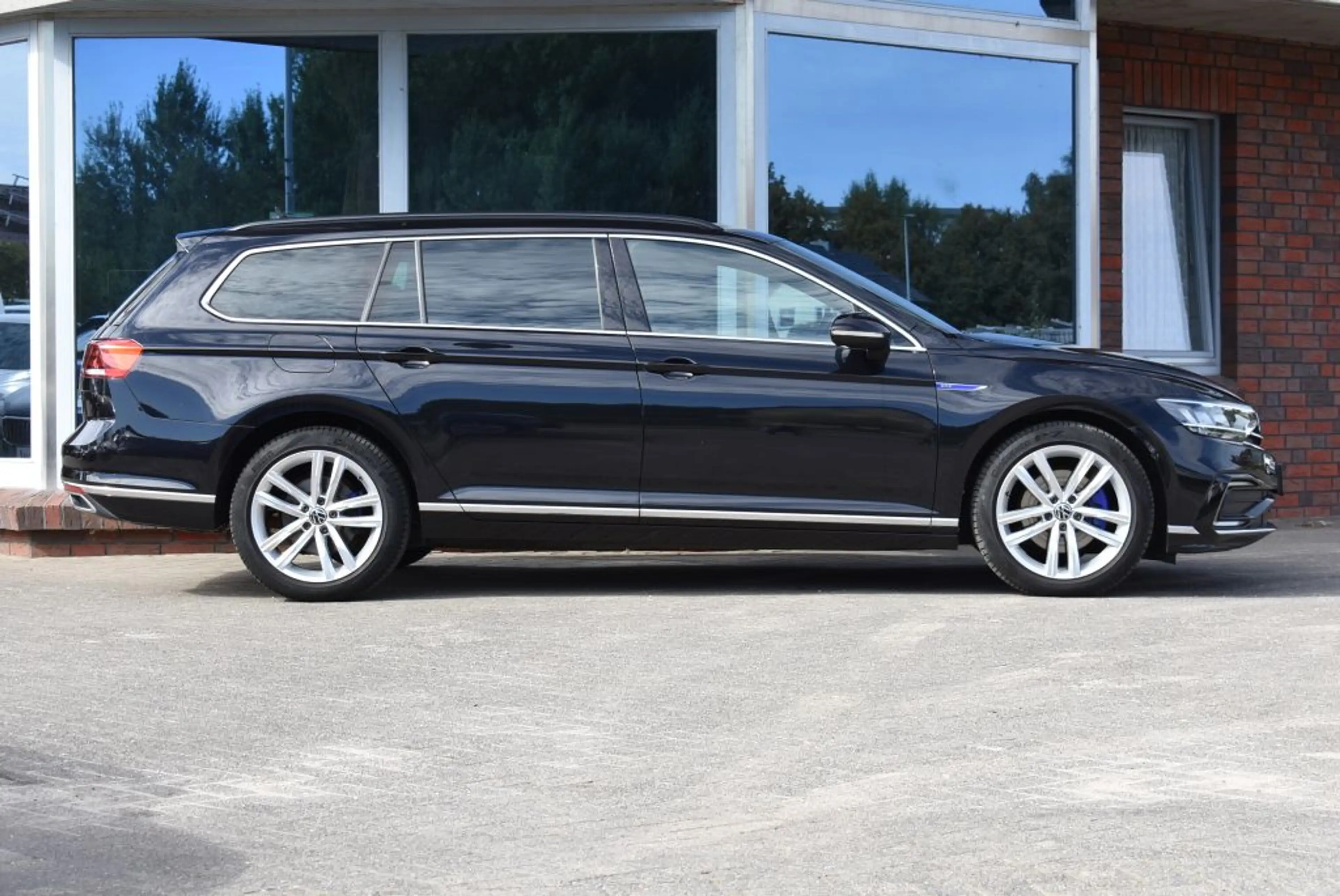 Volkswagen Passat Variant 1.4 TSI Plug-In-Hybrid DSG GTE Alu Navi Klimatroni — photo 2