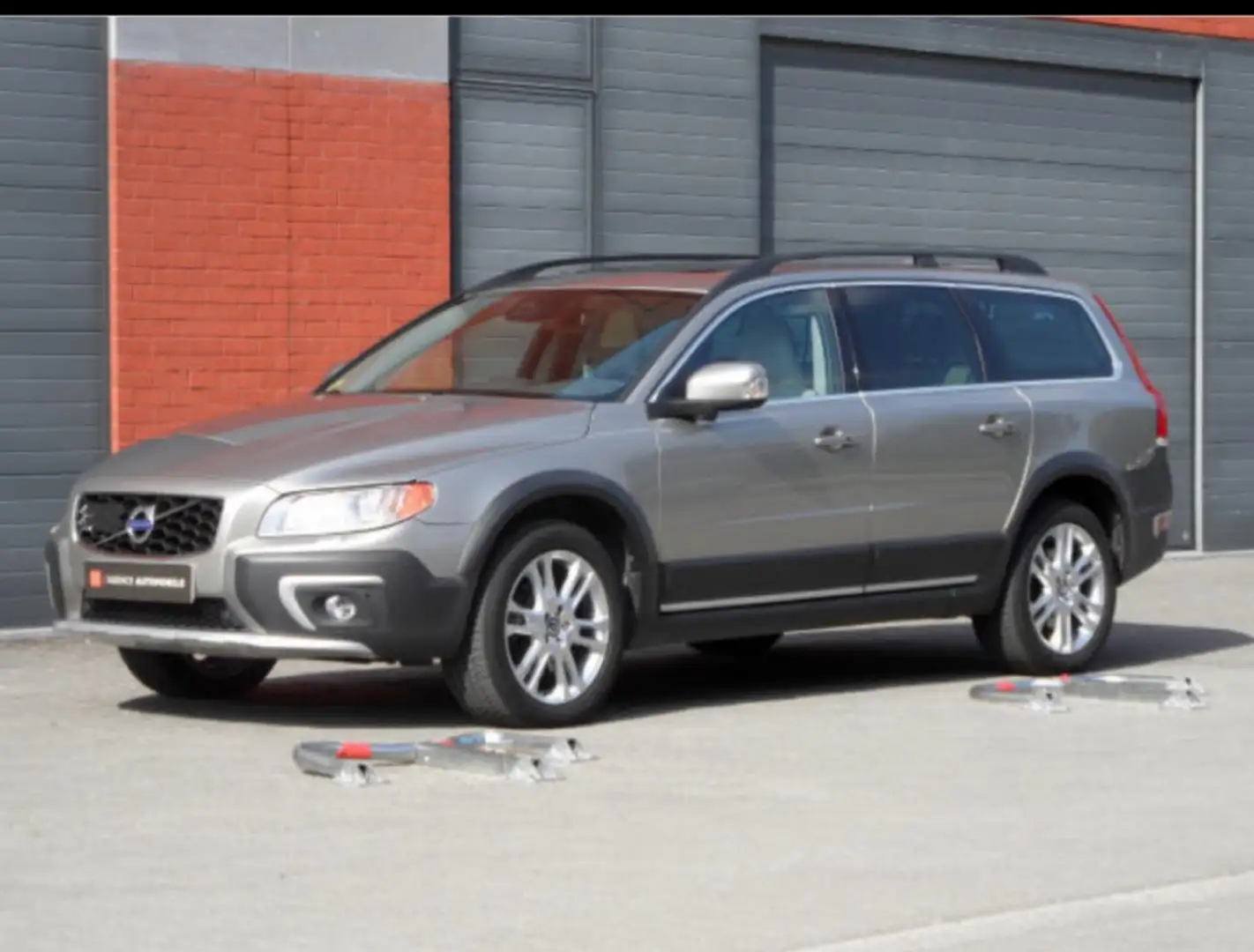 Volvo XC70 D4 Geartronic Momentum Bronz - 1