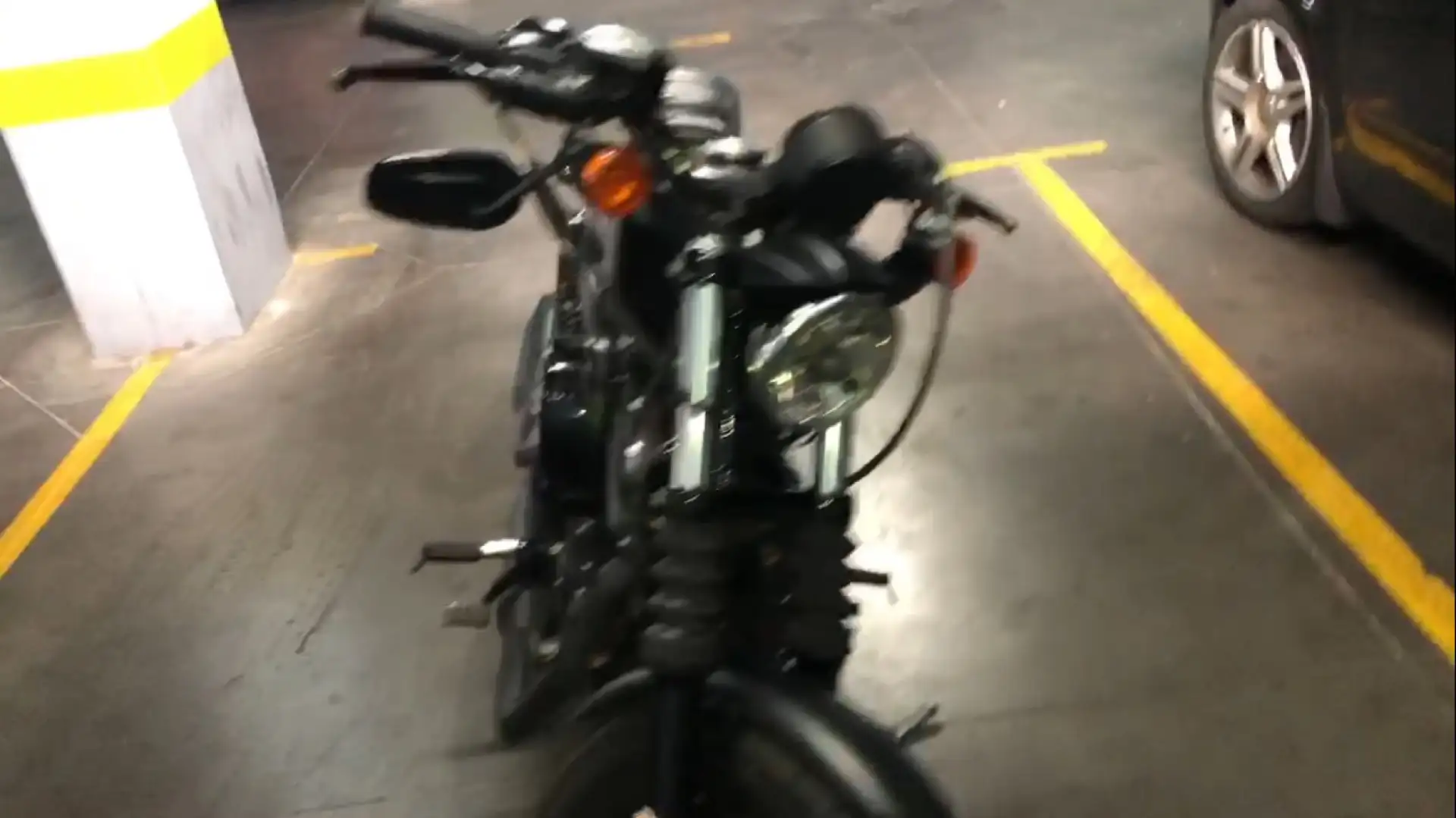 Harley-Davidson Sportster Fekete - 1