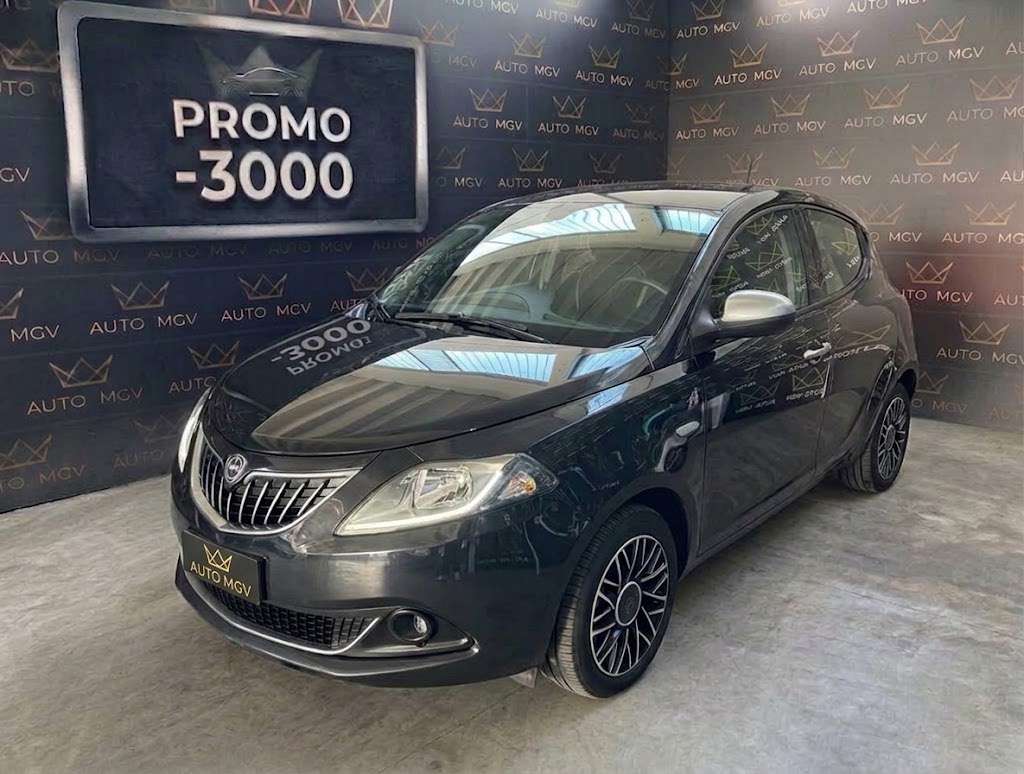 Lancia Ypsilon