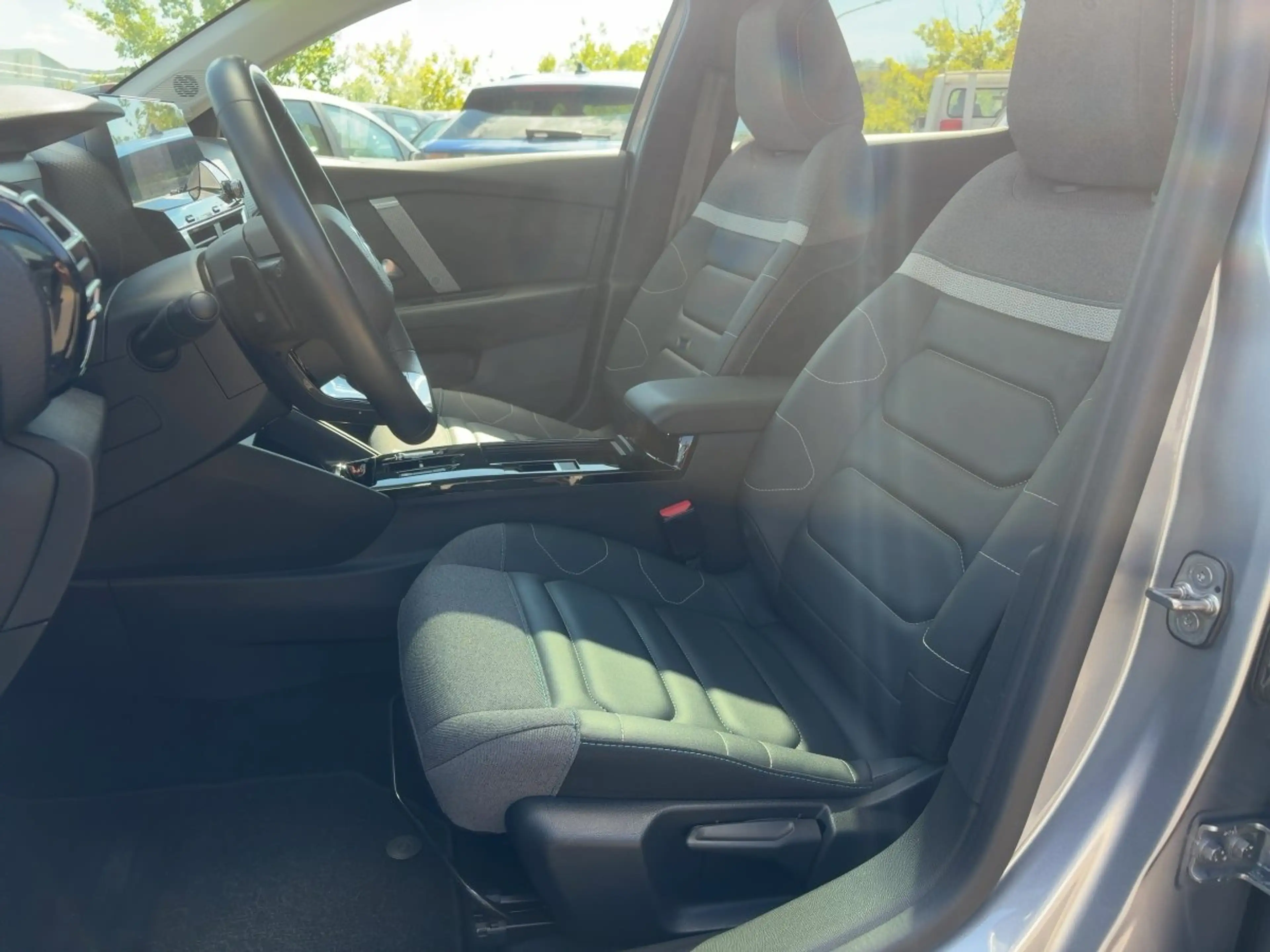 Citroen C4 X 1.2 PureTech 130 Max LED+Navi+2xKlima+Kam. — photo 8