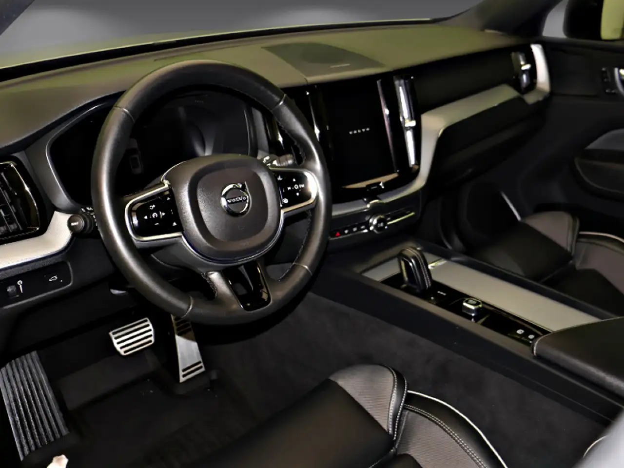 Volvo XC60 снимка Volvo XC60