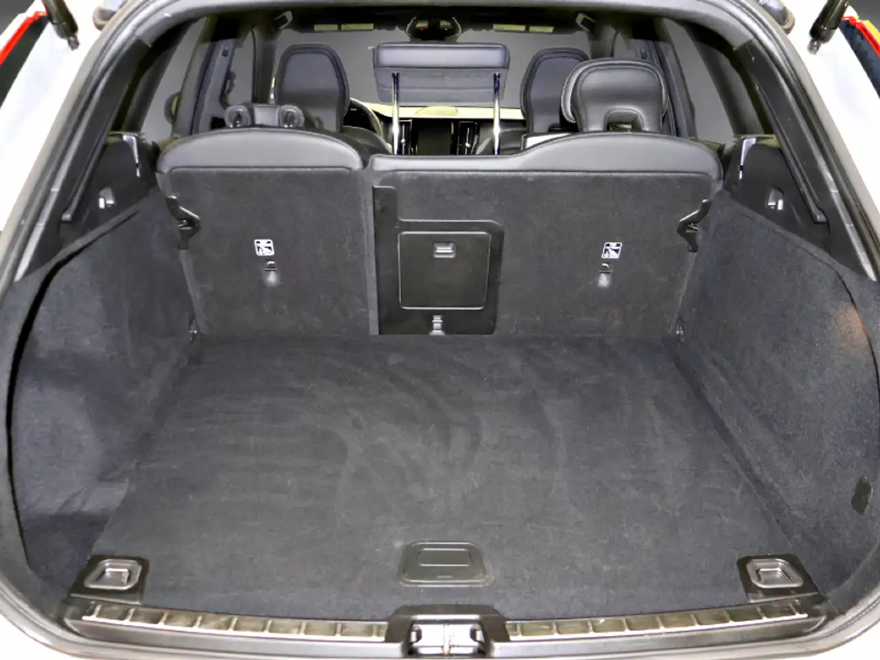 Volvo XC60 снимка Volvo XC60
