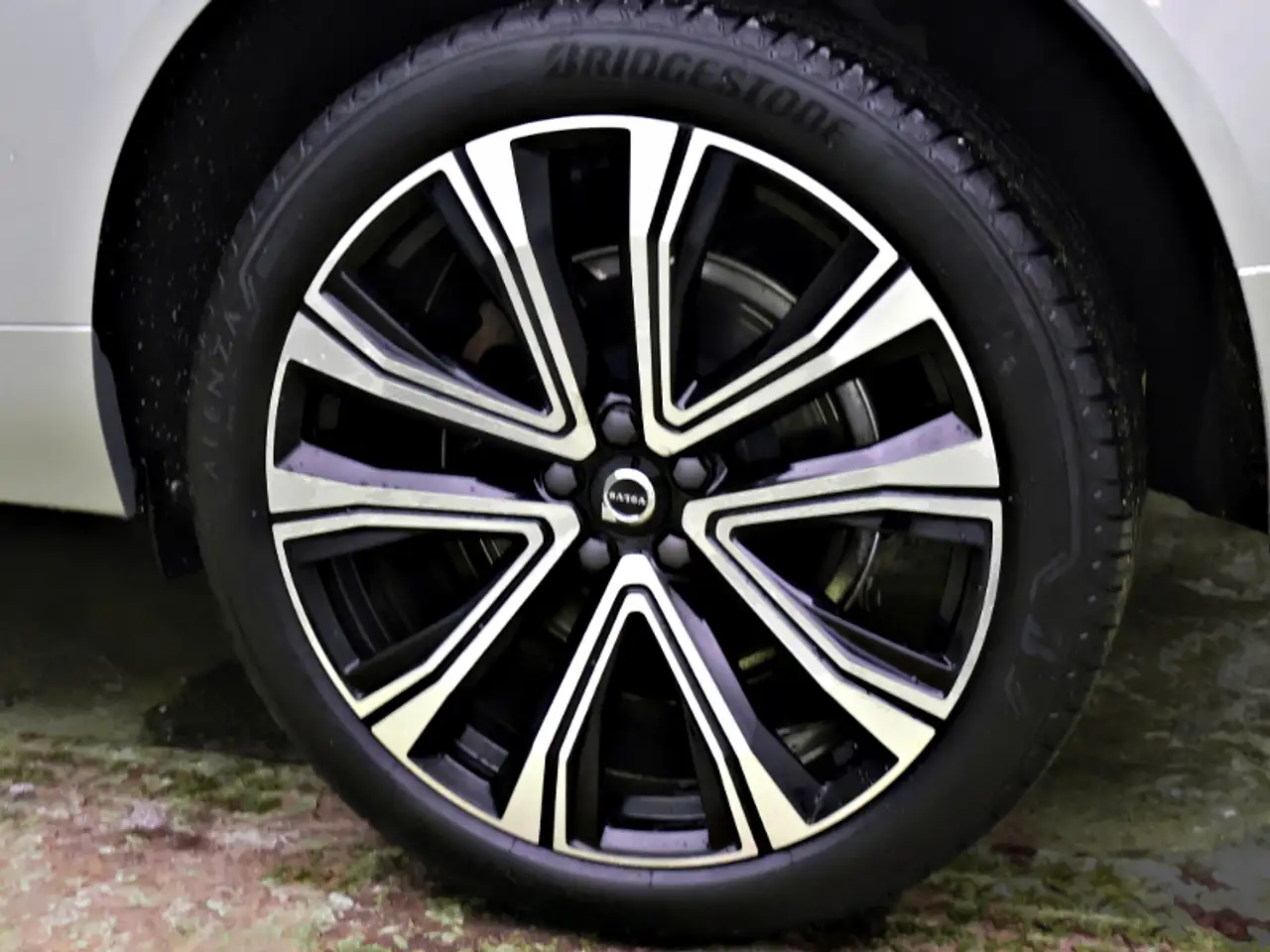 Volvo XC60 снимка Volvo XC60