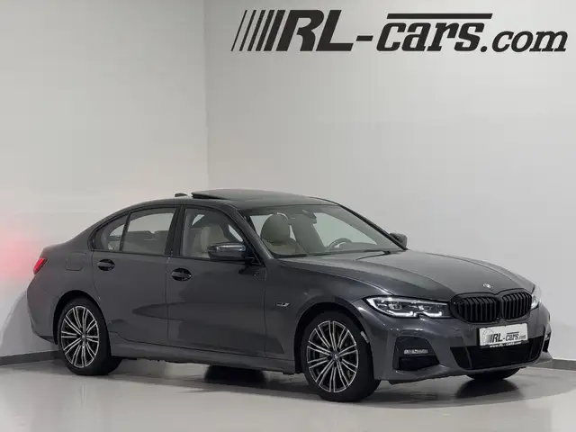 BMW 330 e G20 Aut/M-Sport/Schiebedach/HEAD-UP/AHK/LED