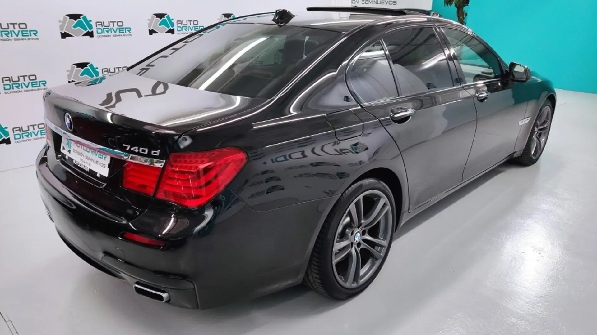 BMW 740 740dA xDrive Negro - 2