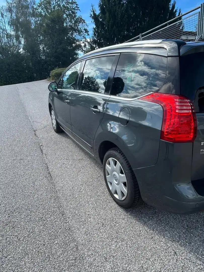 Peugeot 5008 5008 2,0 HDI Exclusive FAP Exclusive Grau - 2