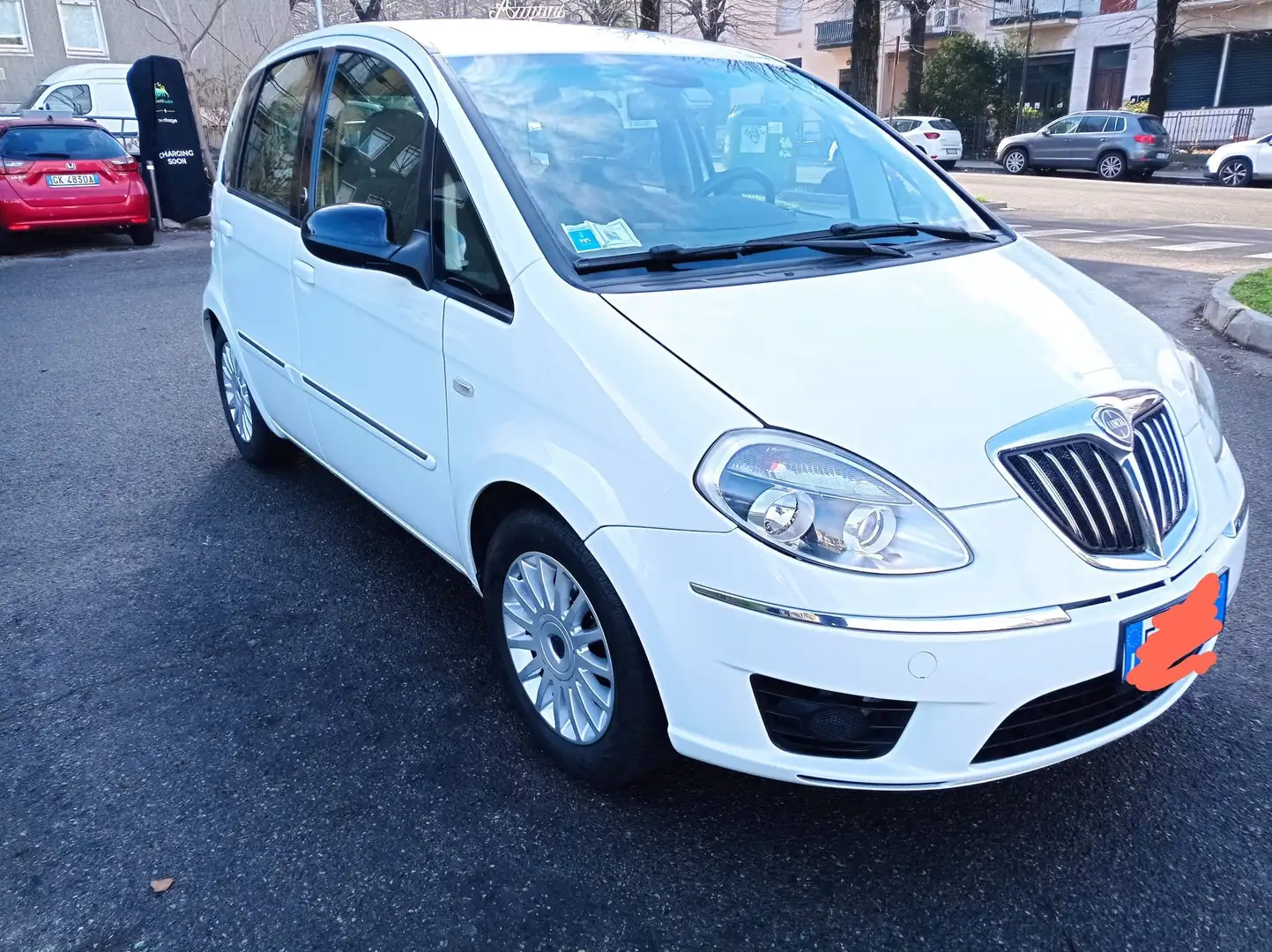 Lancia MUSA Musa II 2007 1.4 8v Diva c/c.traz.,esp ecochic Gpl bijela - 1