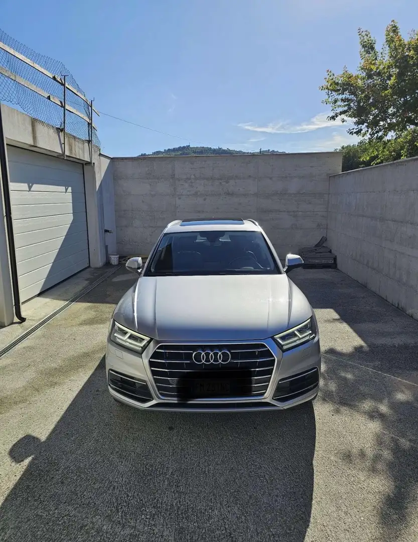 Audi Q5 2.0 TDi Quattro S tronic - 1