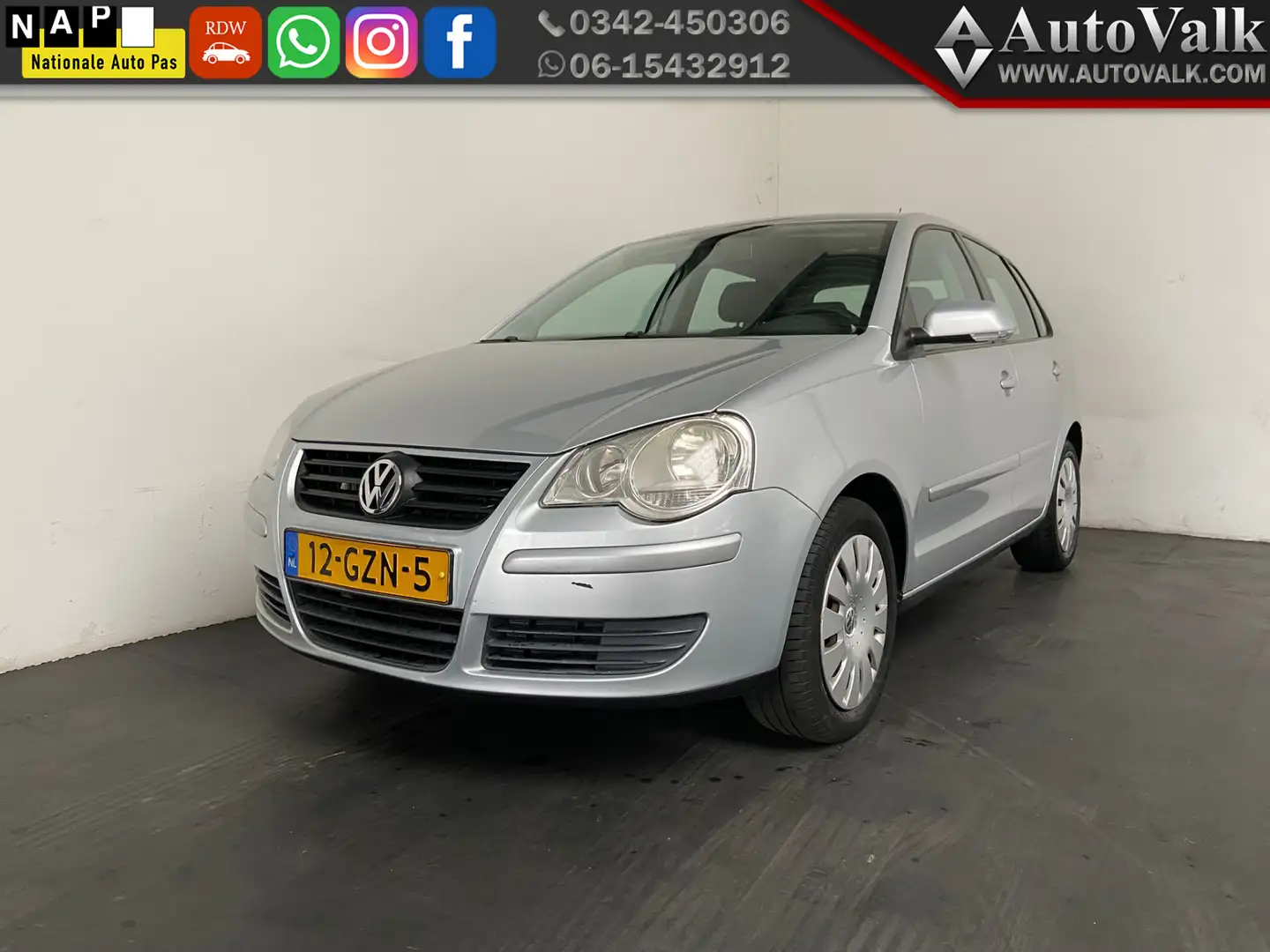 Volkswagen Polo 1.4-16V Comfortline. Clima. Cruise! Grey - 1