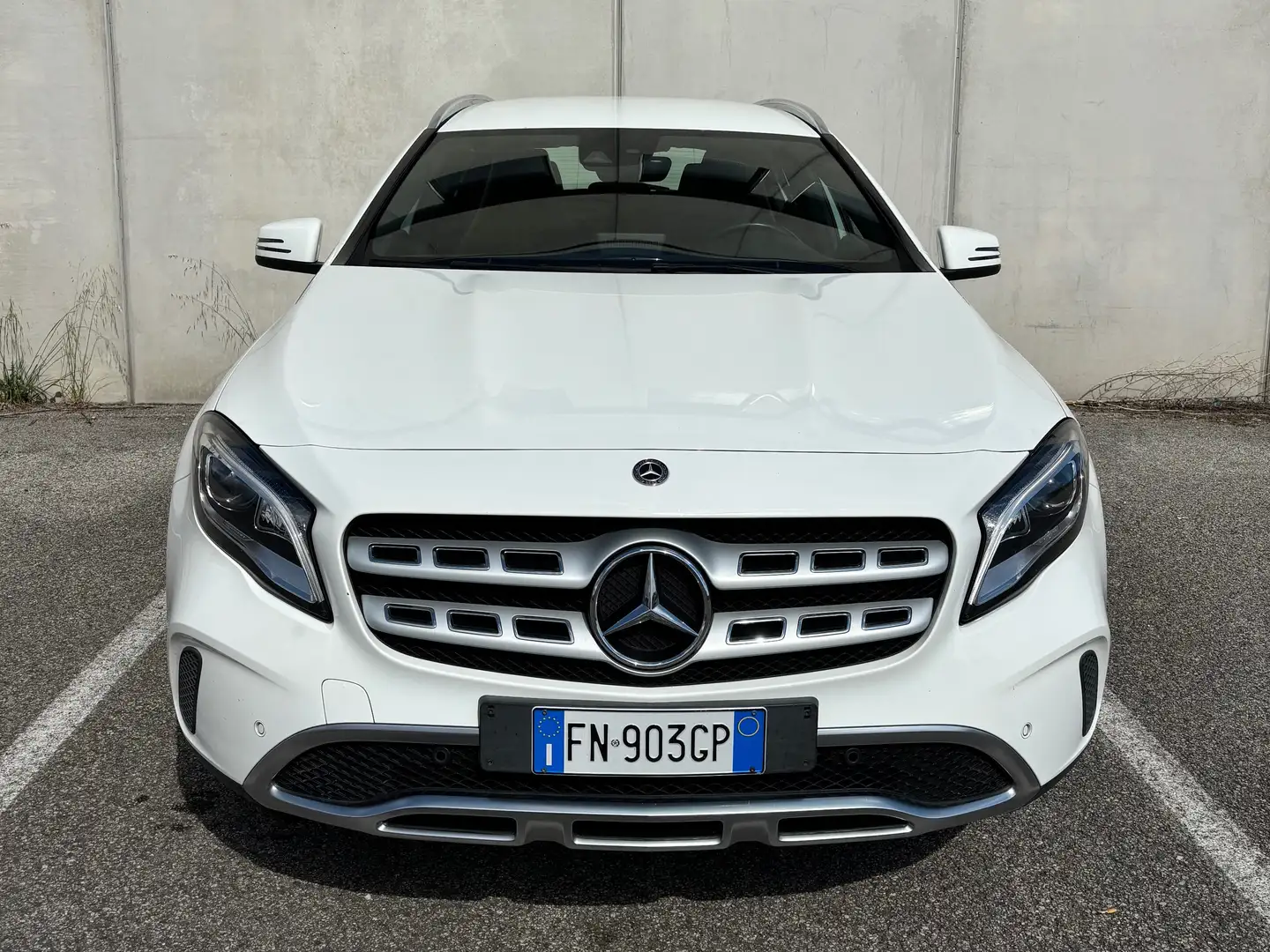 Mercedes-Benz GLA 180 Sport Alb - 2