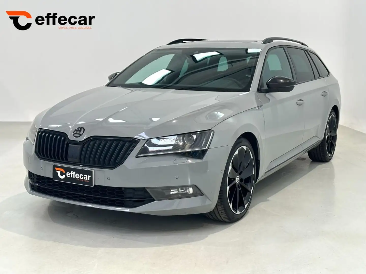 Skoda Superb 2.0 TDI 190 CV SCR DSG Wagon SportLine Grigio - 1