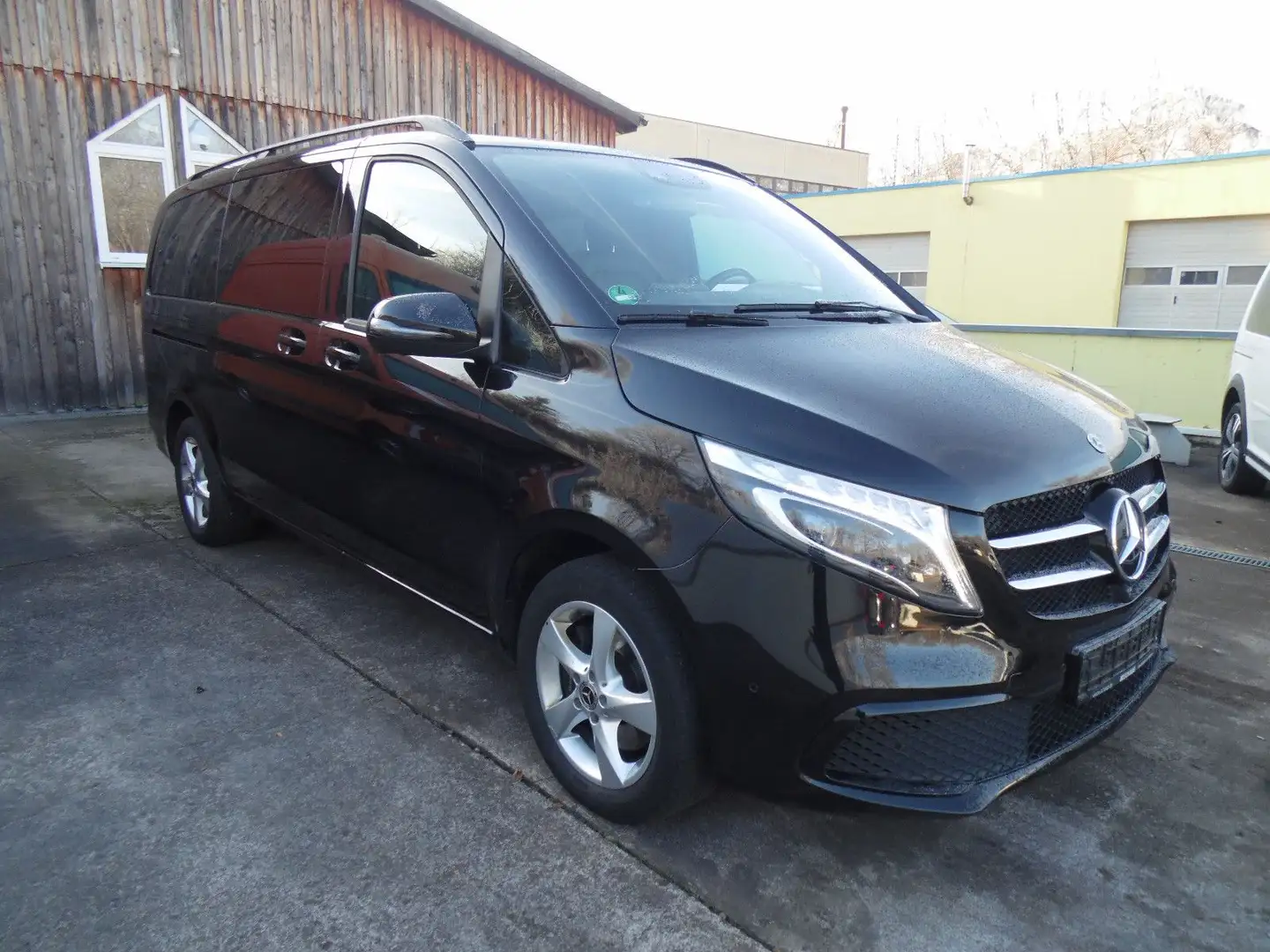 Mercedes-Benz V 220 EDITION 4MATIC lang/STHZ./Leder/7 Sitzer Noir - 1