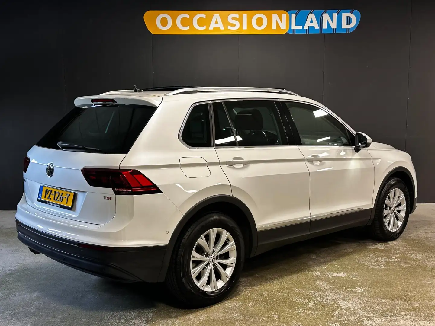 Volkswagen Tiguan 1.4 TSI ACT Comfortline Business|PANO|HUD|ACC|CARP Wit - 2