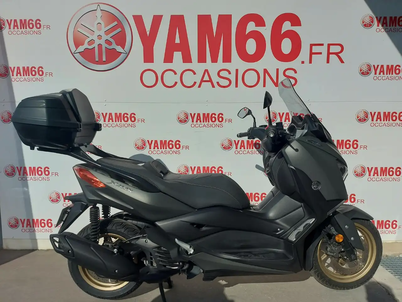 Yamaha X-Max 125