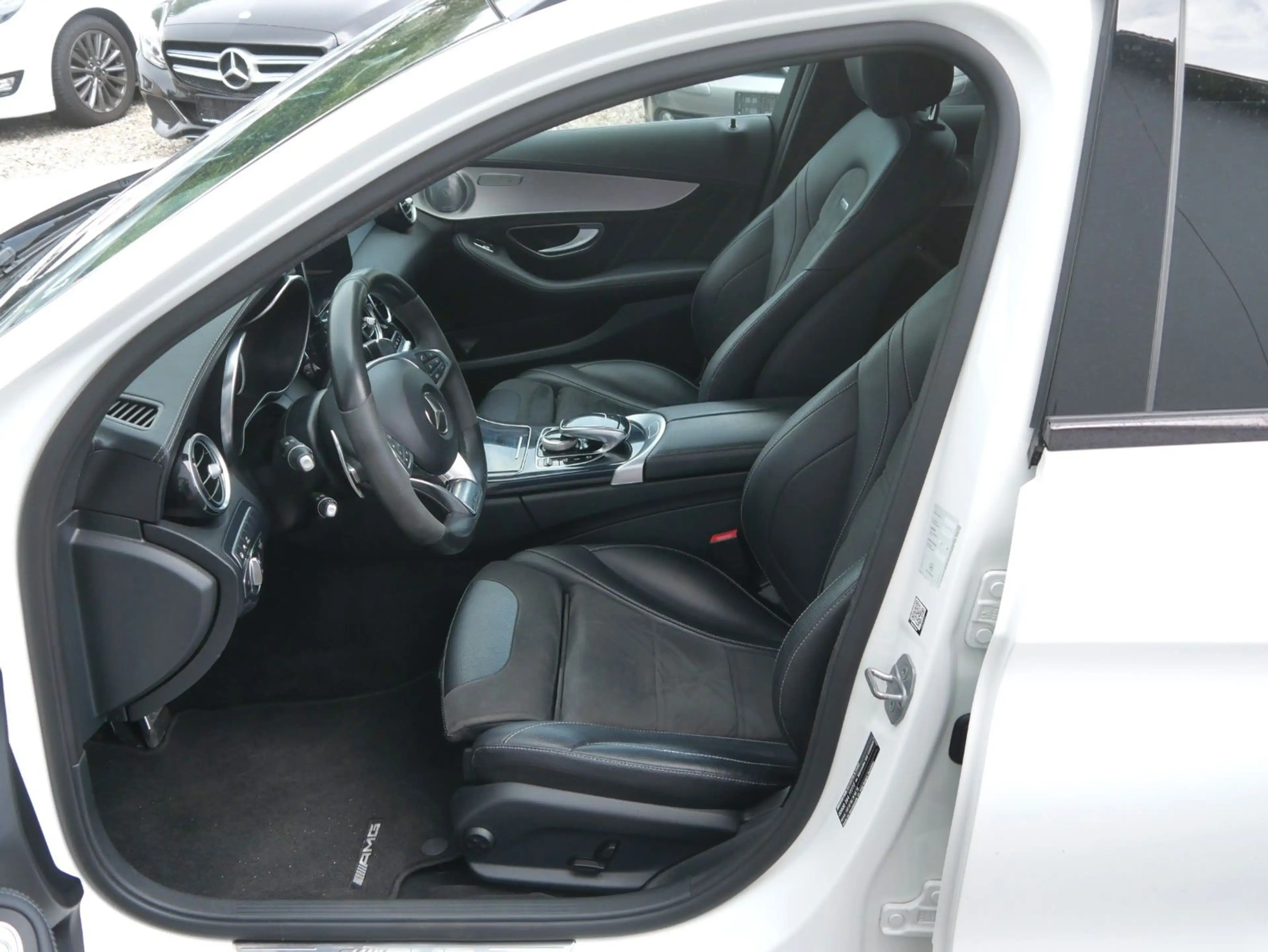 Mercedes-Benz C 63 AMG T-Modell NAVI/LED/PANO/DISTR/S-AGA — photo 7