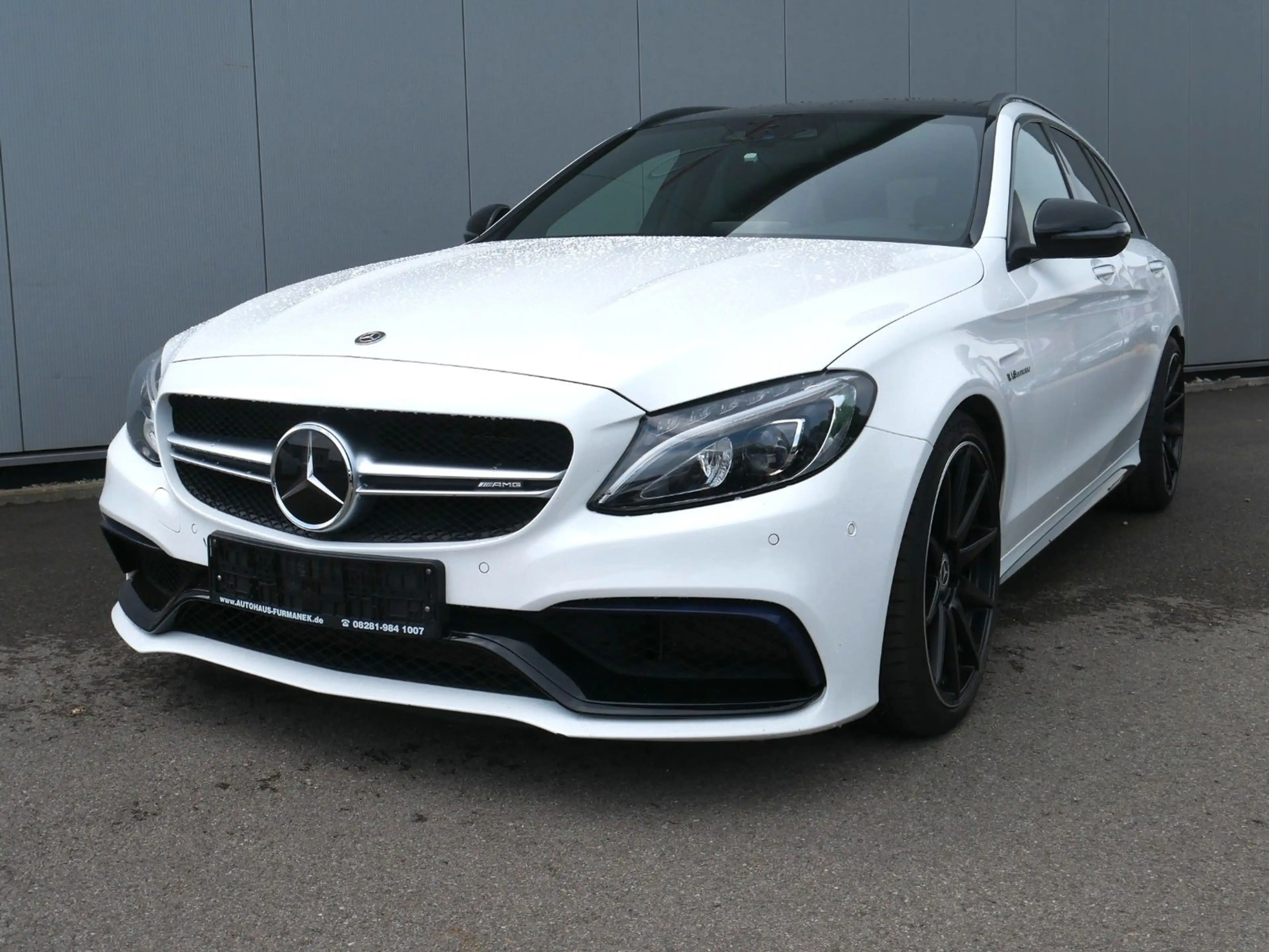 Mercedes-Benz C 63 AMG T-Modell NAVI/LED/PANO/DISTR/S-AGA