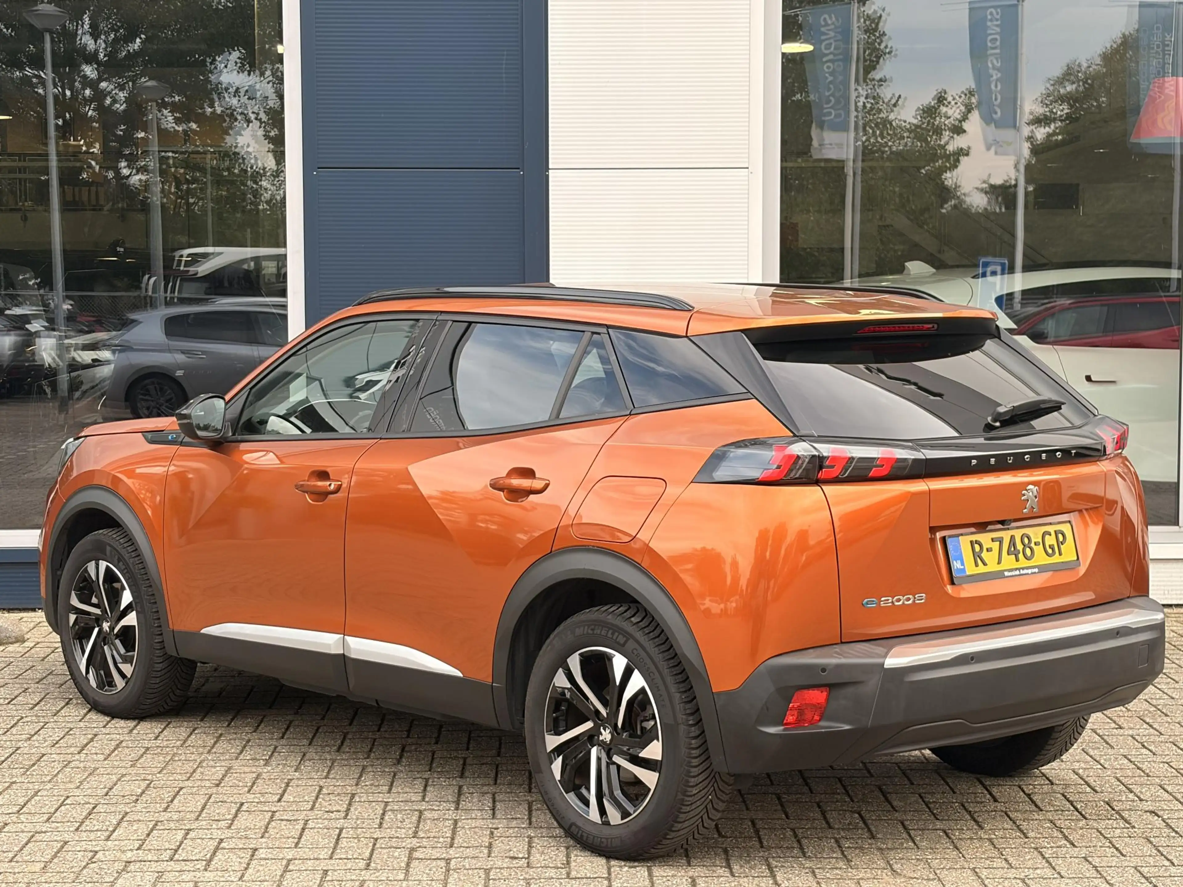 Peugeot e-2008 EV Allure Pack 50 kWh Apple Carplay | Android Auto — photo 8
