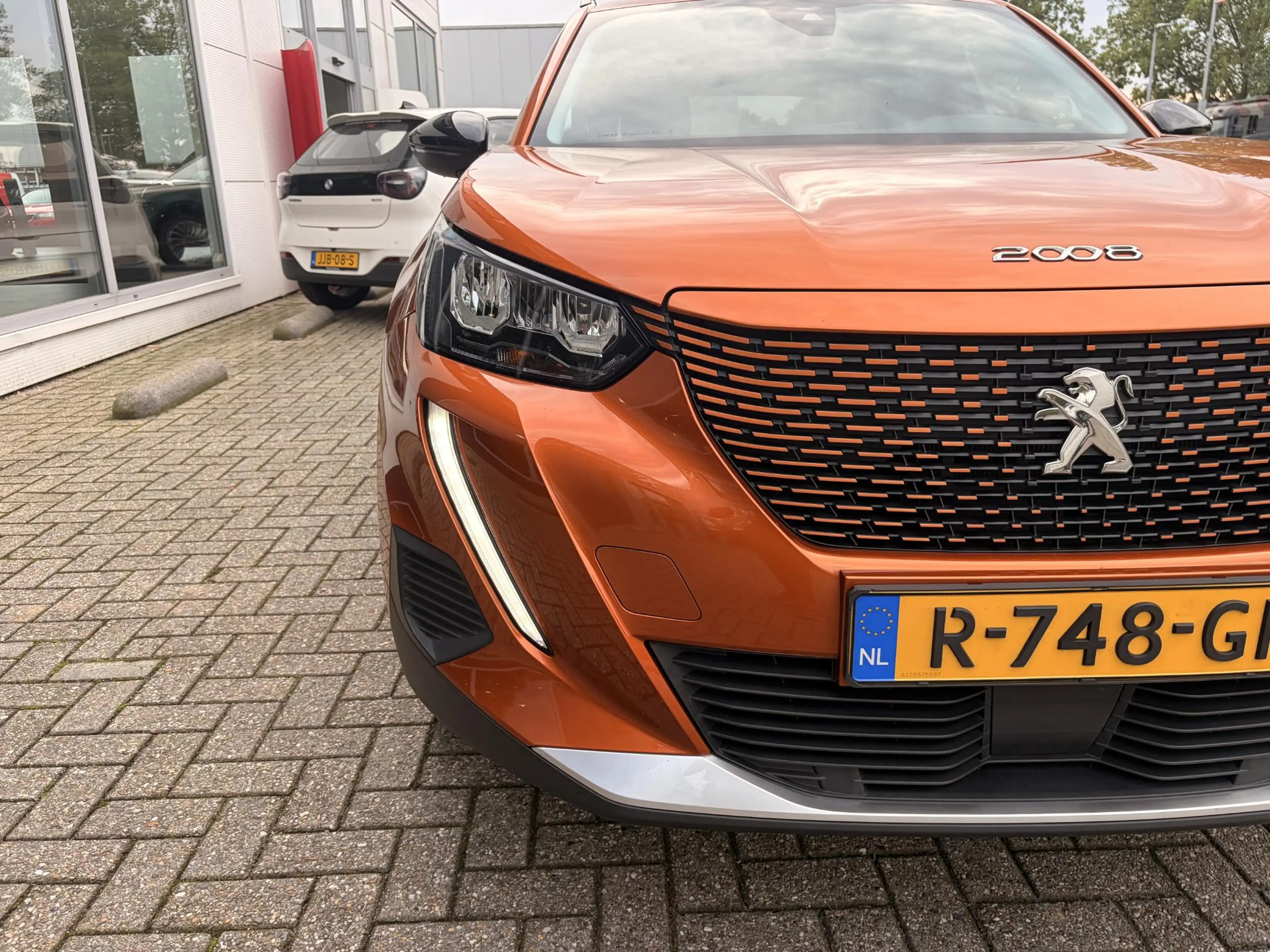 Peugeot e-2008 EV Allure Pack 50 kWh Apple Carplay | Android Auto — photo 14