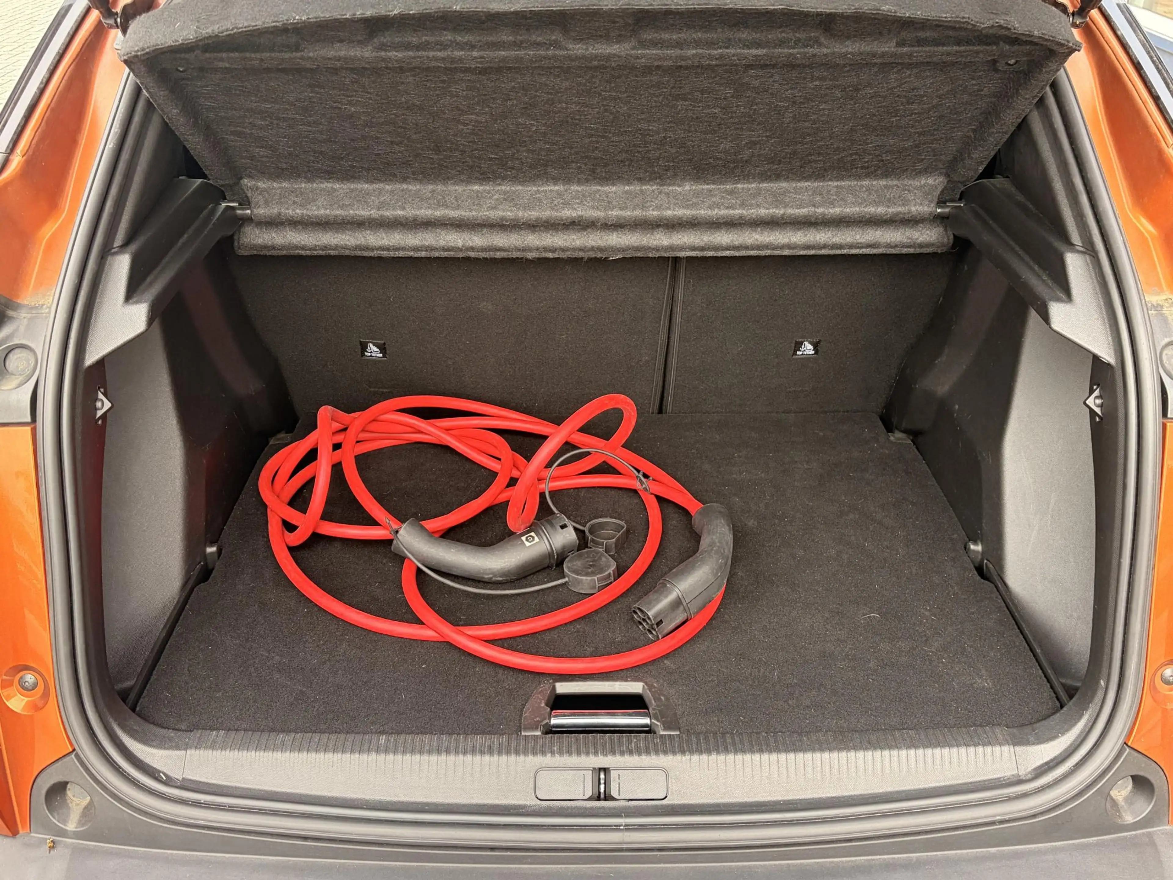 Peugeot e-2008 EV Allure Pack 50 kWh Apple Carplay | Android Auto — photo 10