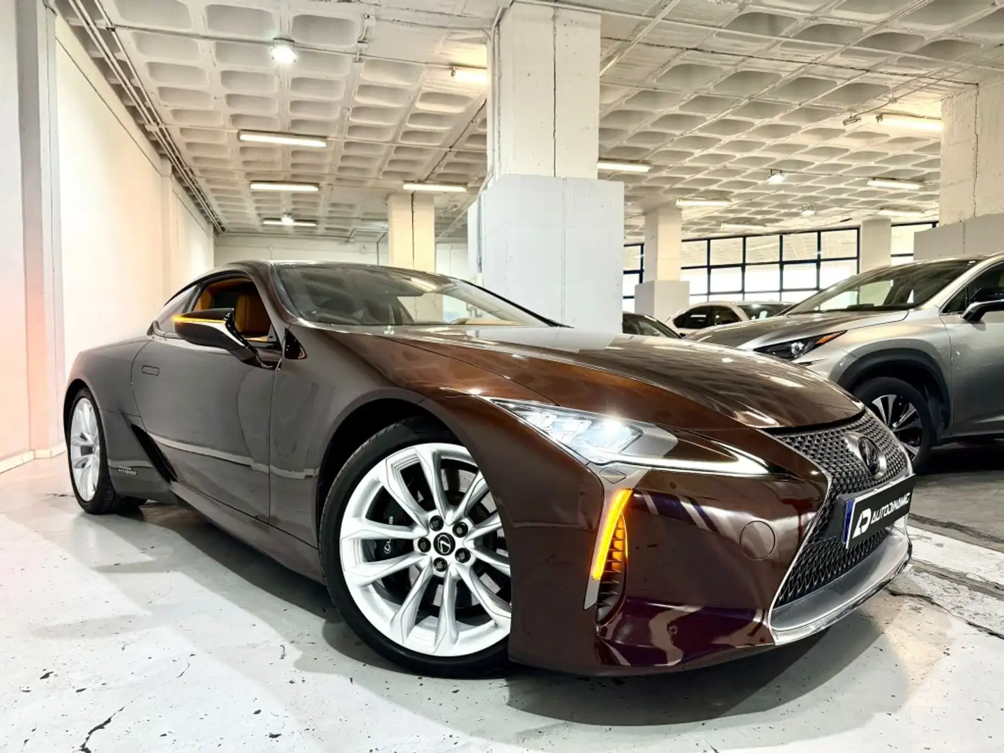 Lexus LC 500h Sport + Marrón - 2