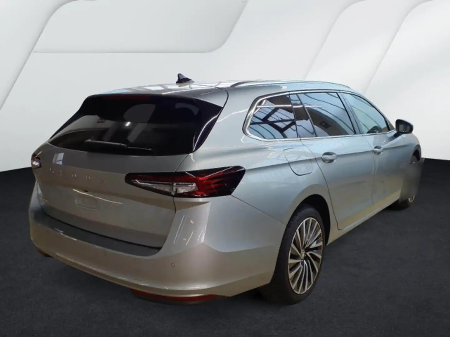 Skoda Superb Combi L&K 2.0 TDI DSG Navi RFK LEDER AHK Silber - 2