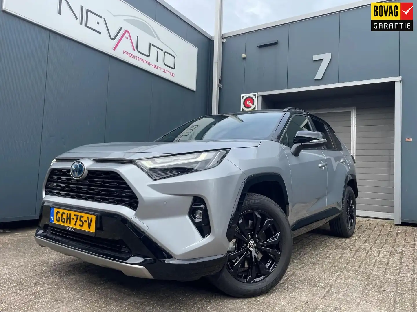 Toyota RAV 4 2.5 Hybrid Bi-Tone FACELIFT JBL 219PK NAVI CAMERA Grijs - 1