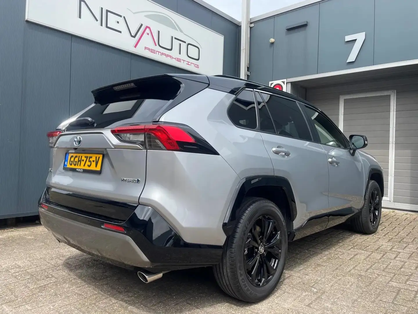 Toyota RAV 4 2.5 Hybrid Bi-Tone FACELIFT JBL 219PK NAVI CAMERA Grijs - 2