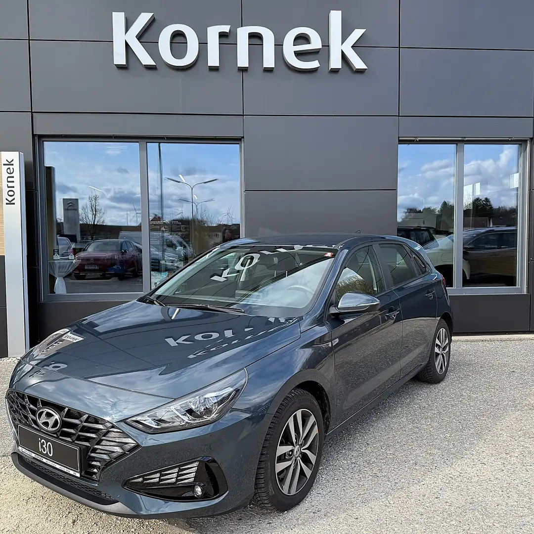 Hyundai i30 1,5 DPI GO Blau - 1