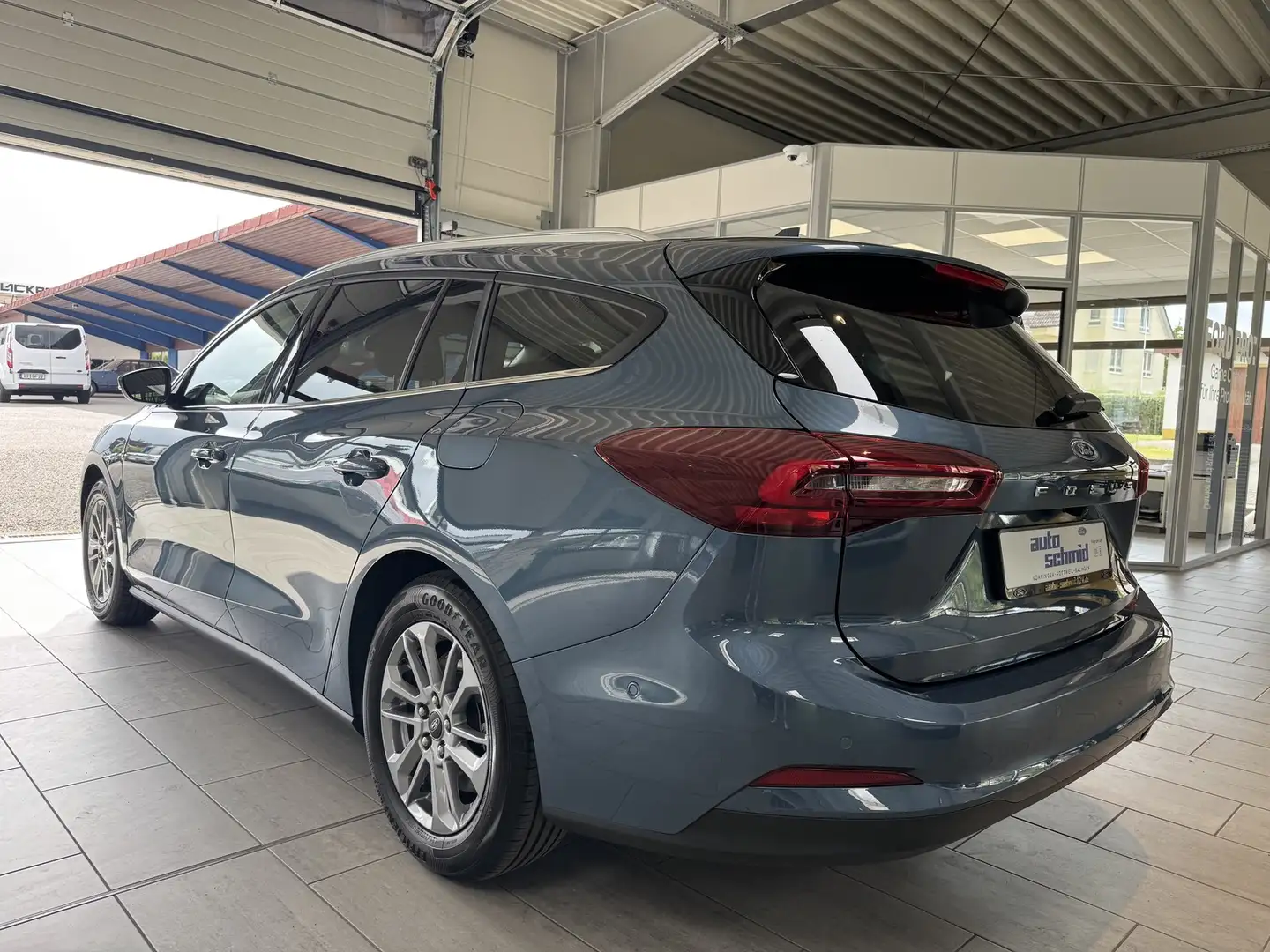 Ford Focus Turnier Titanium Bleu - 2