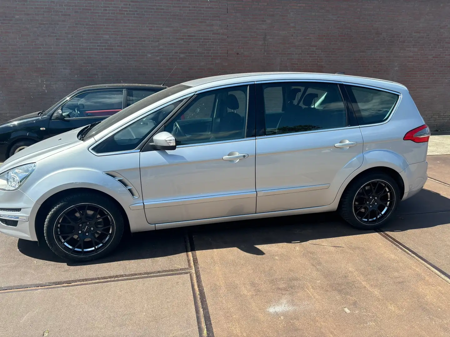 Ford S-Max 1.6 EcoBoost Titanium 7p. MOTER LOOPT 3 CYLINDERS Gris - 2