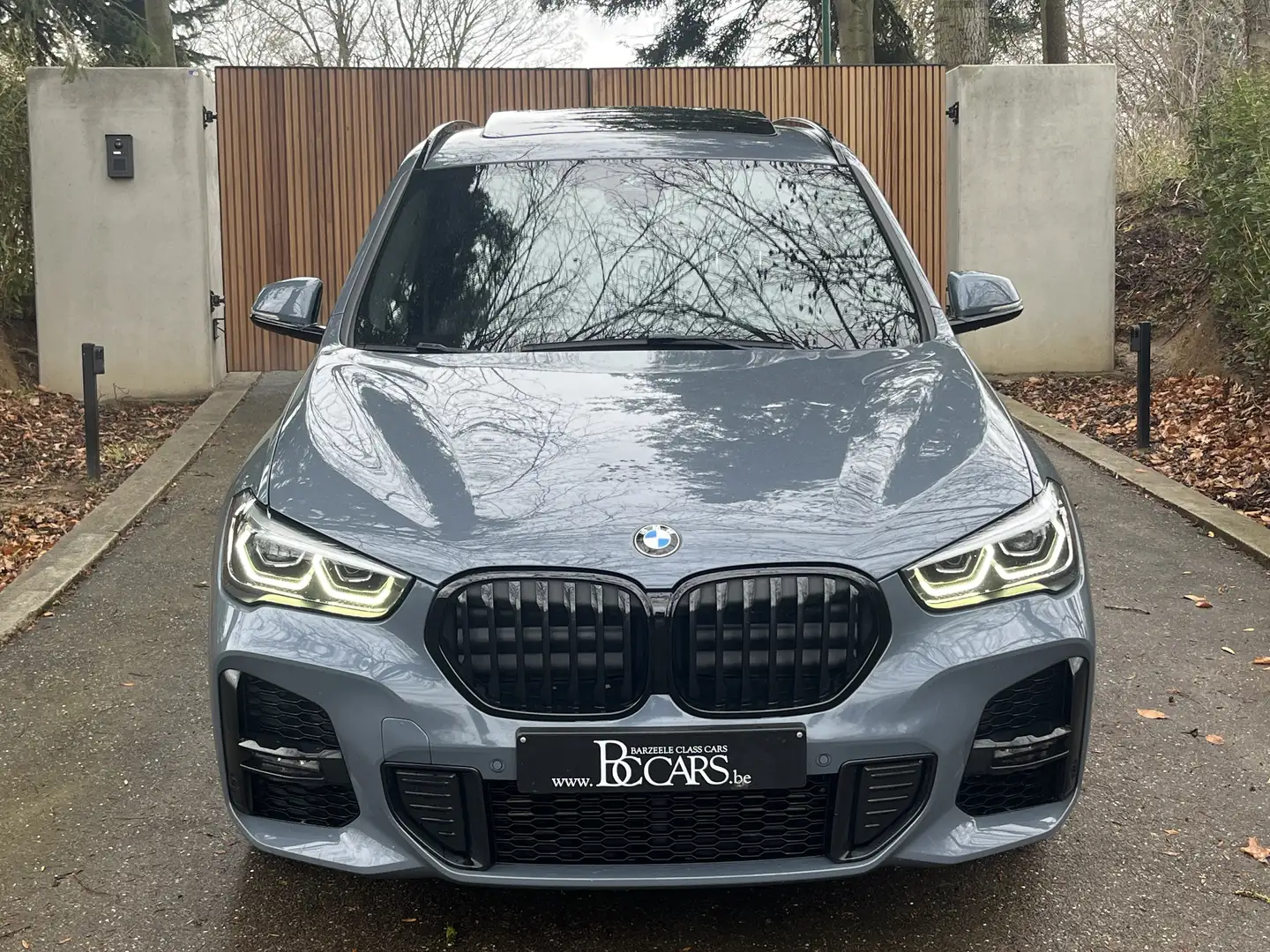 BMW X1 25e M-Pakket-Pano-Led-Prof-Memory Zetels-Cam-19" Gris - 2