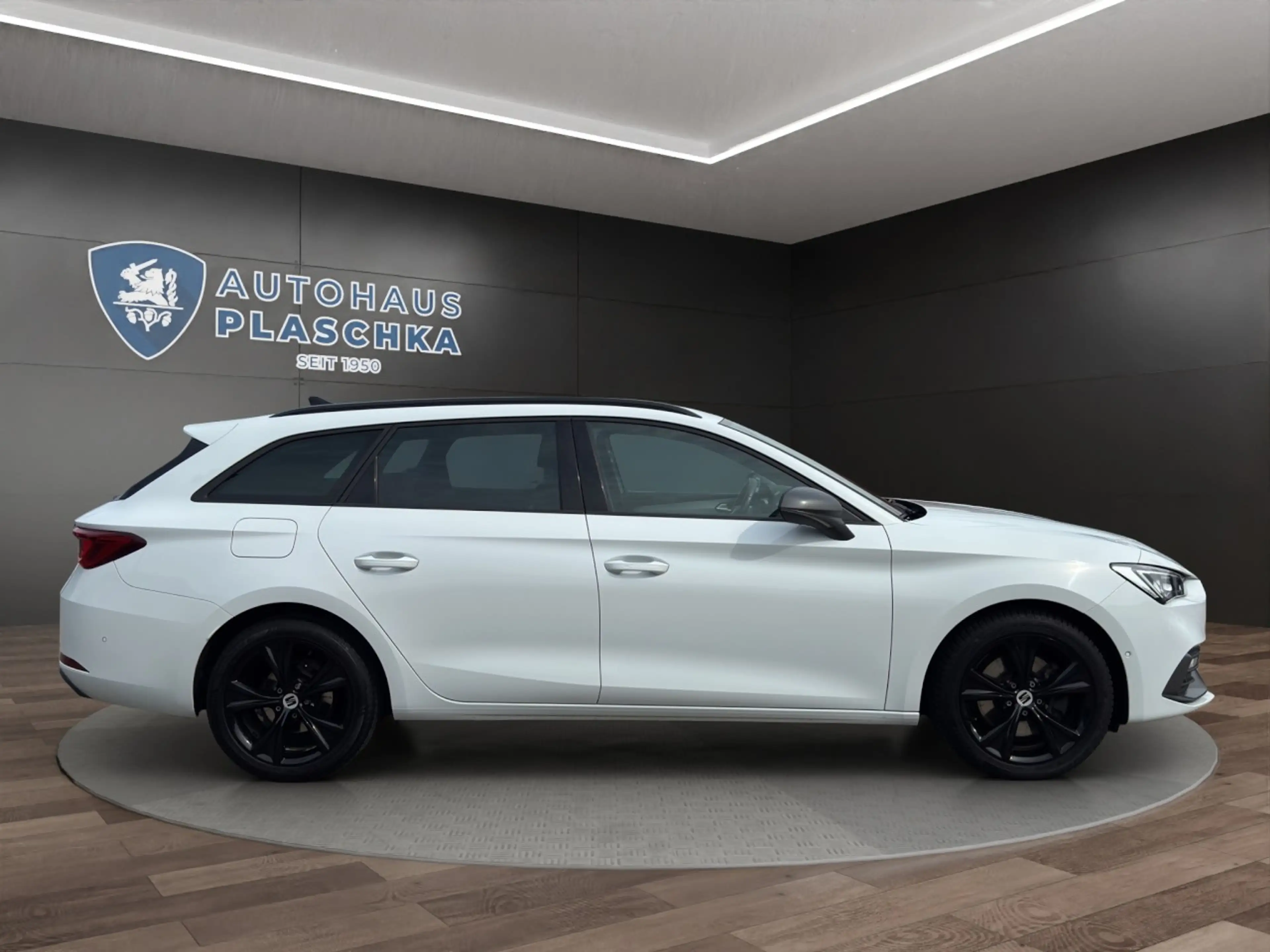 SEAT Leon 2.0 TDI FR Sportstourer ACC*NAVI*KAMERA*SHZ Klima — photo 4