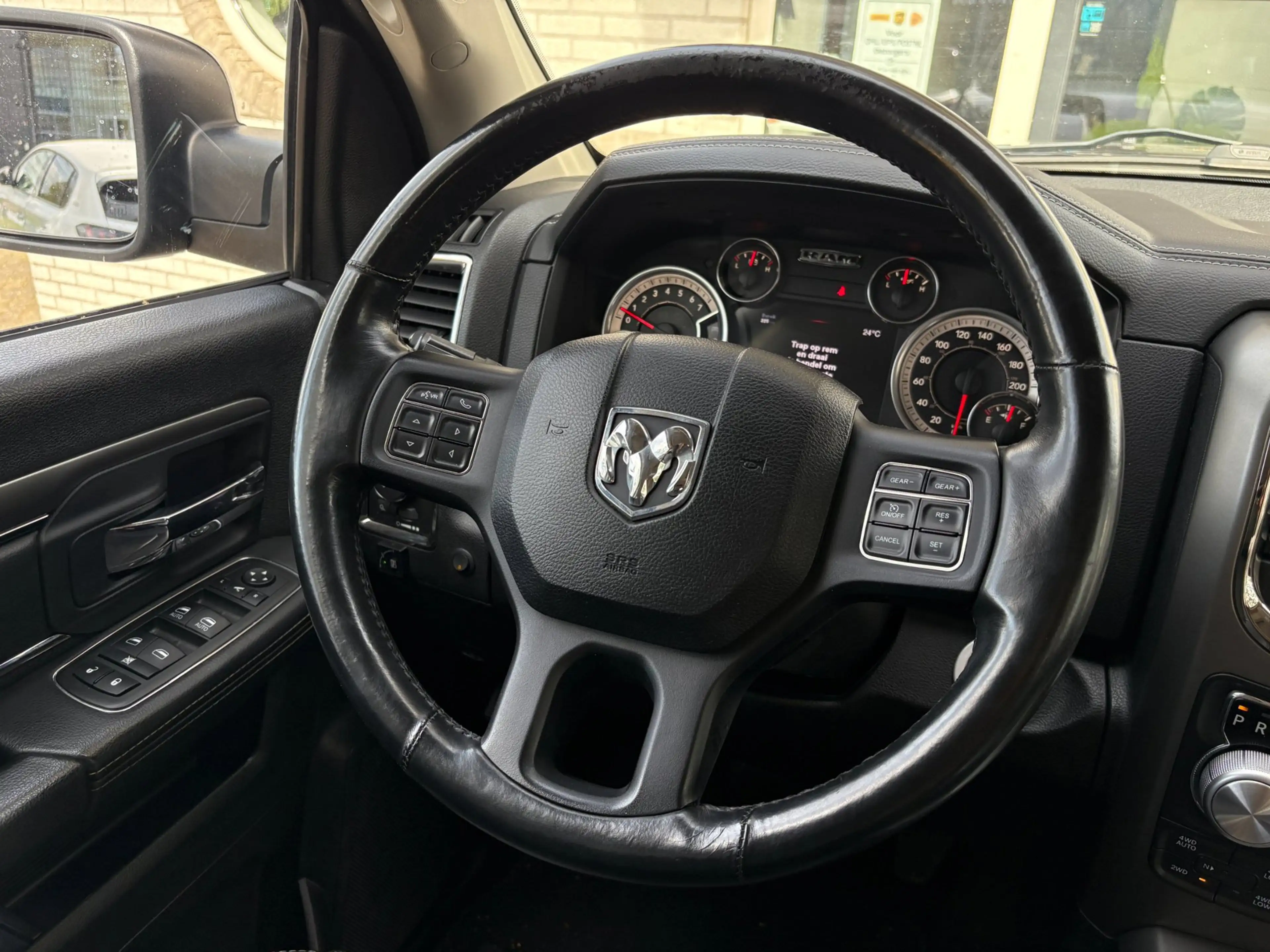 Dodge RAM 1500 5.7 V8 4x4 Quad Cab 6'4 |Vol Opties| — photo 9