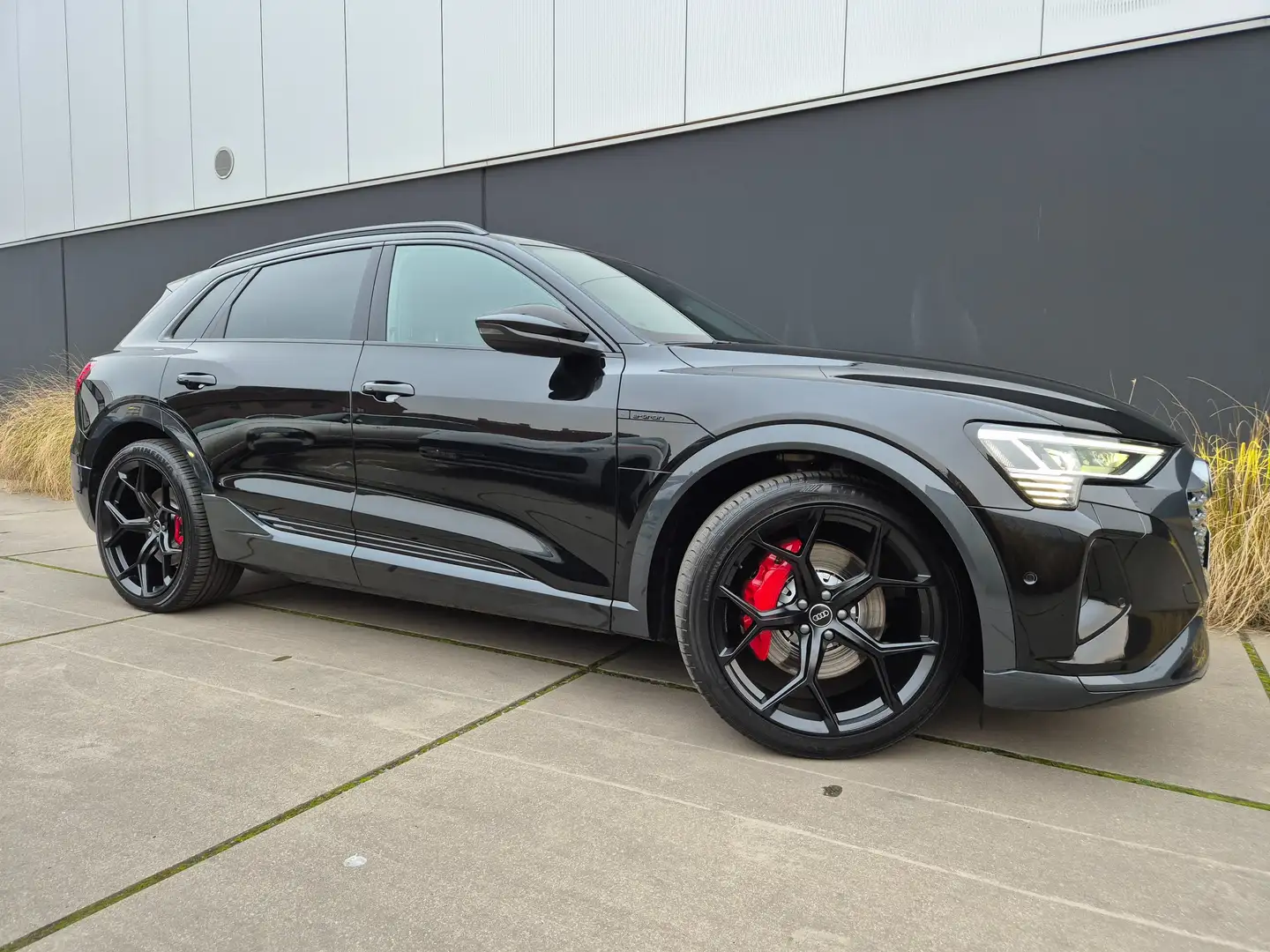 Audi Q8 e-tron 106 kWh 55 Quattro *KEYLESS*LUCHTVERING*HUD*MEMORY Schwarz - 1