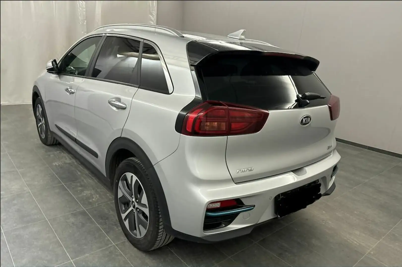 Kia Niro e-Niro Spirit 64 kWh+Navi+3Phasen+LED Klima/BC Silber - 2