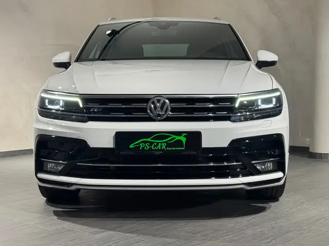 Volkswagen Tiguan view 4
