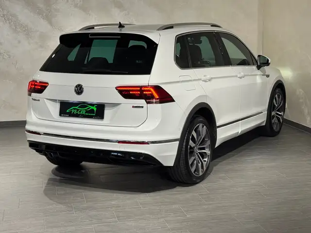 Volkswagen Tiguan view 12